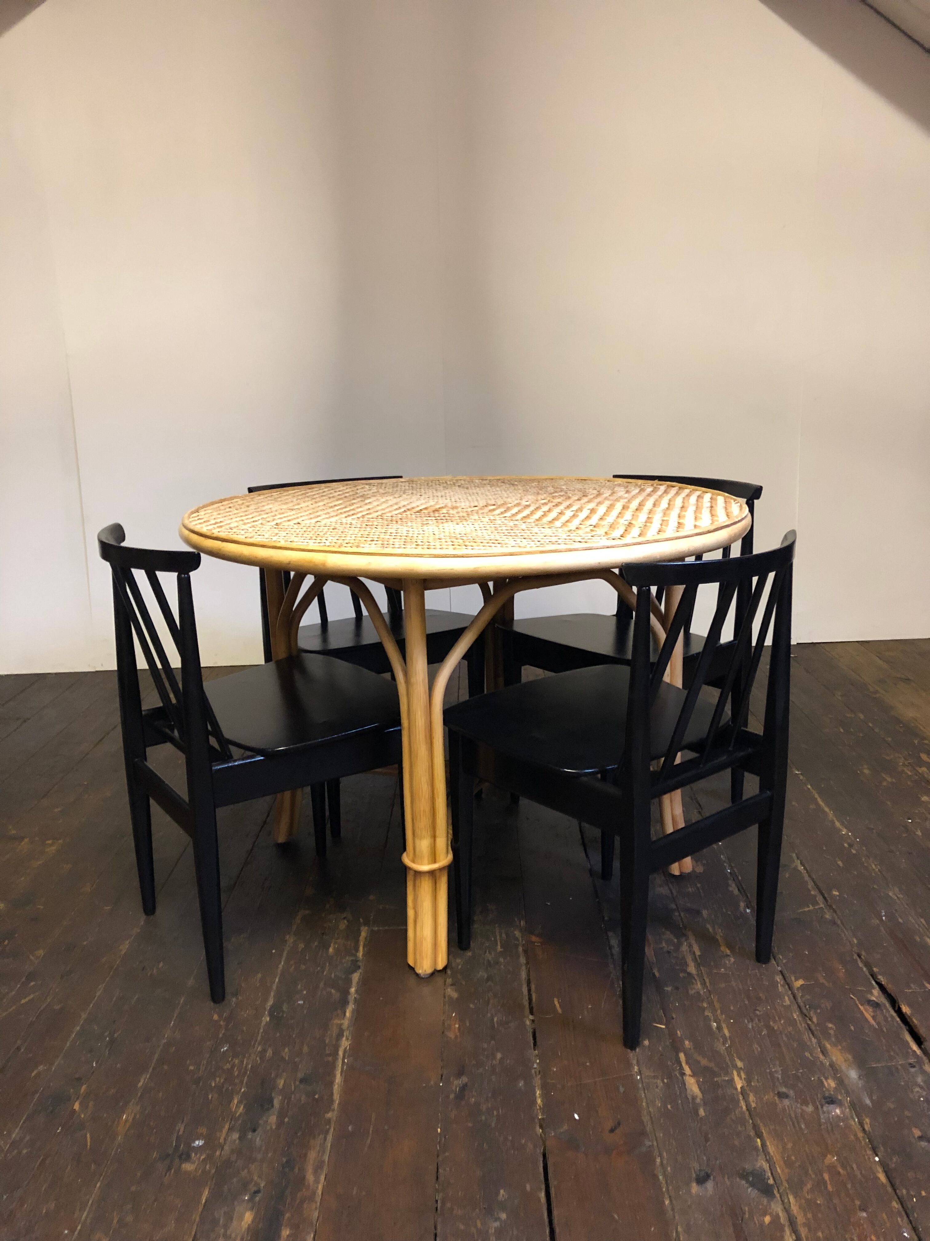 Vtg Mid Century Round Circular Wicker Bamboo Bamboo Table Dining rattan Tiki