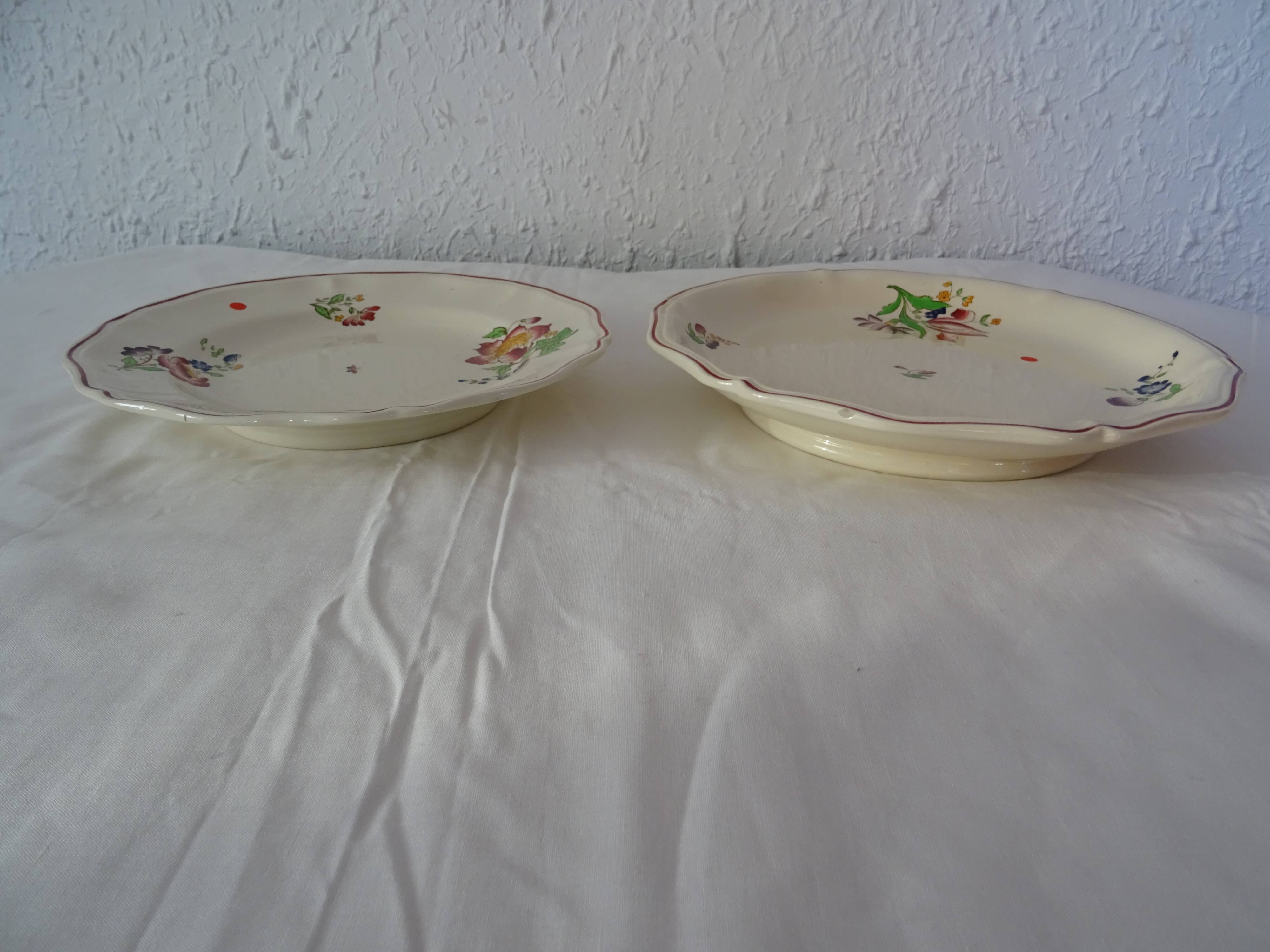 2 plats assiettes de présentation Sarreguemines 526112 faience fleurs STRASBOURG