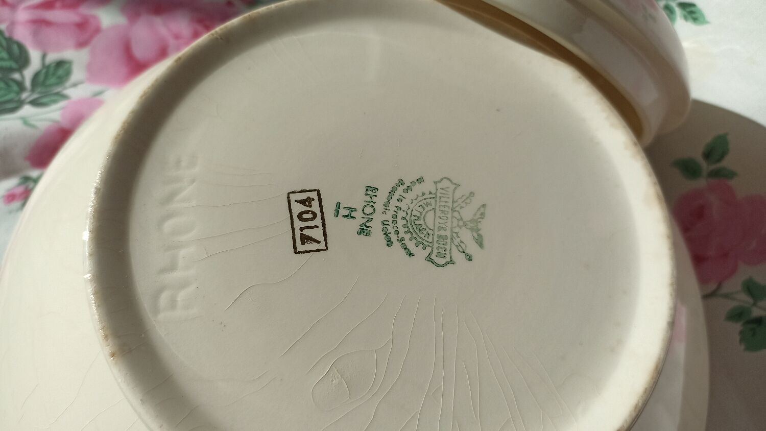 Vegetable bowl or soup tureen Villeroy & Boch model Rhône