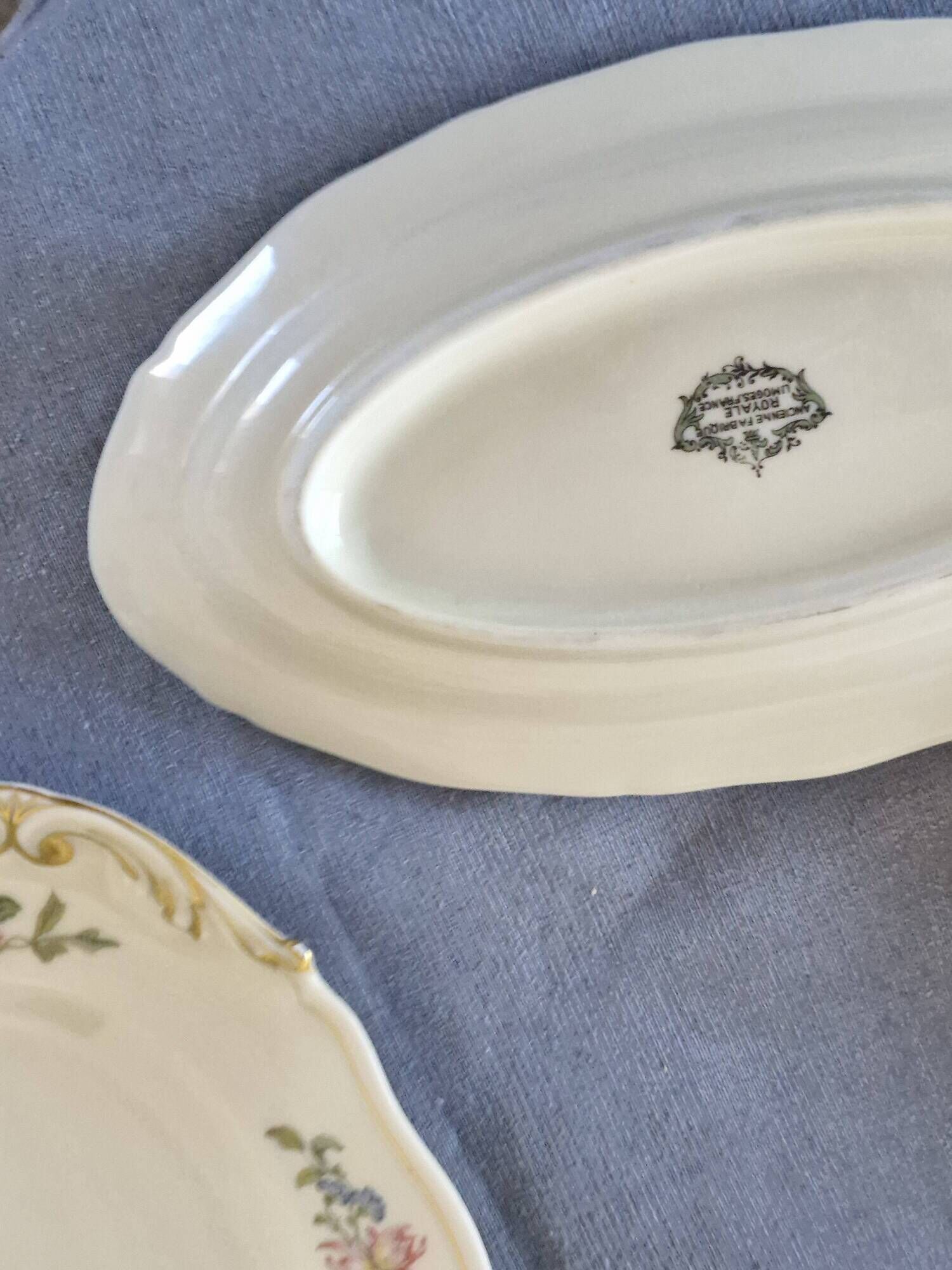 Limoges porcelain table service from the Old Royal Factory – 58 pieces