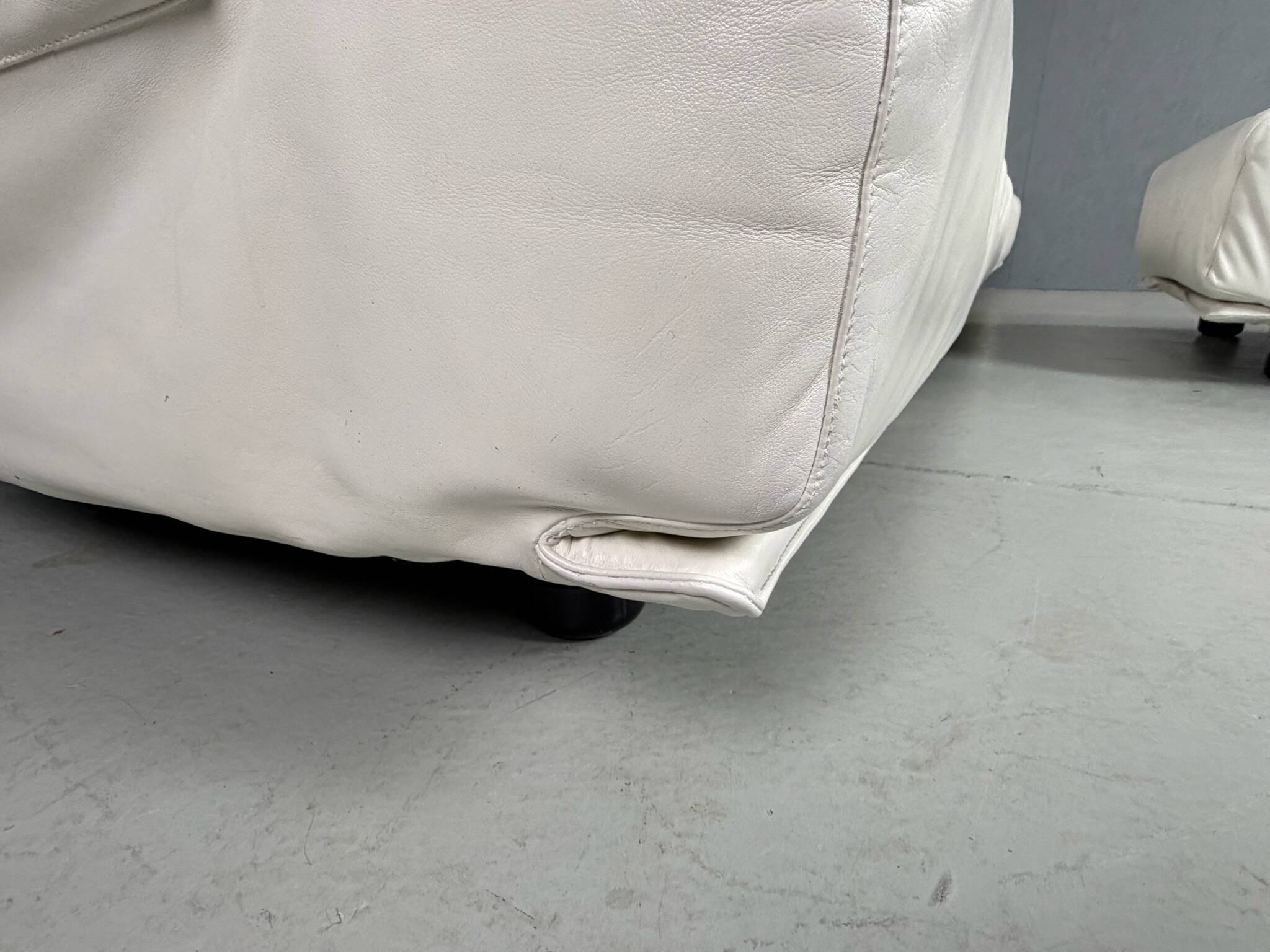 Leather 5-seater sofa "Fiandra" by Vico Magistretti for Cassina, 1970, Italy