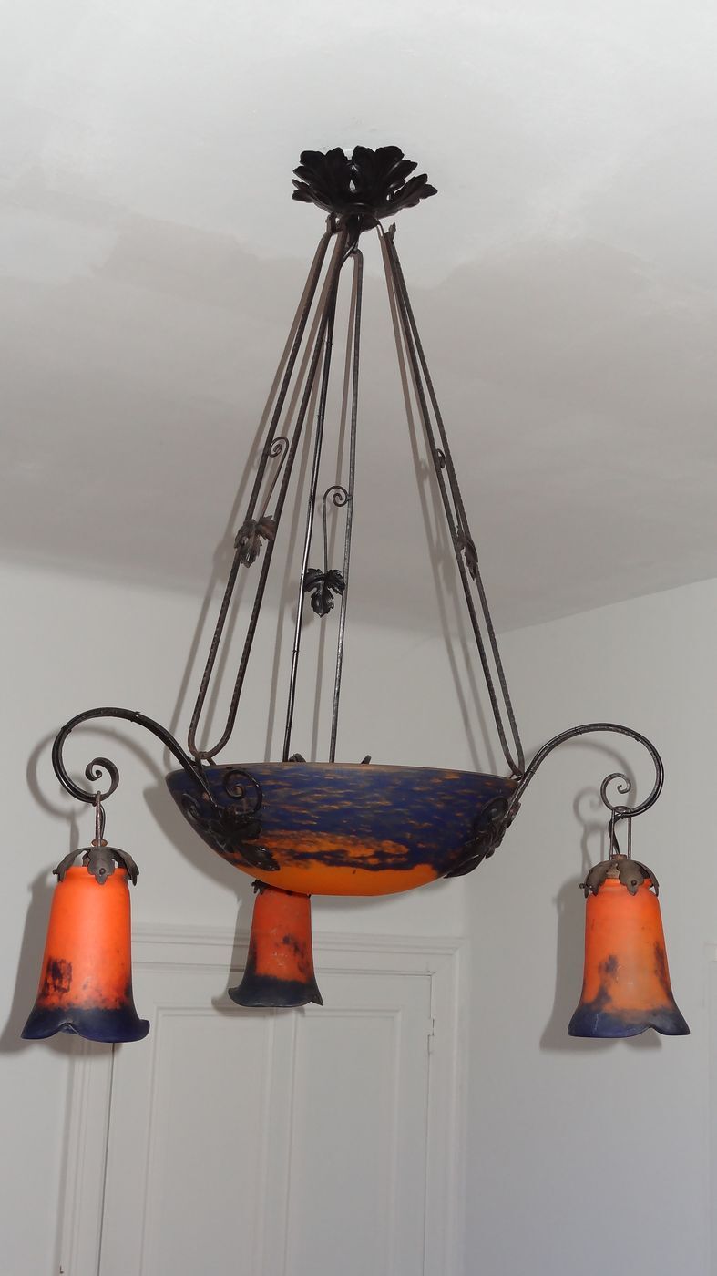Art Deco Lustre Noverdy France in beaten iron