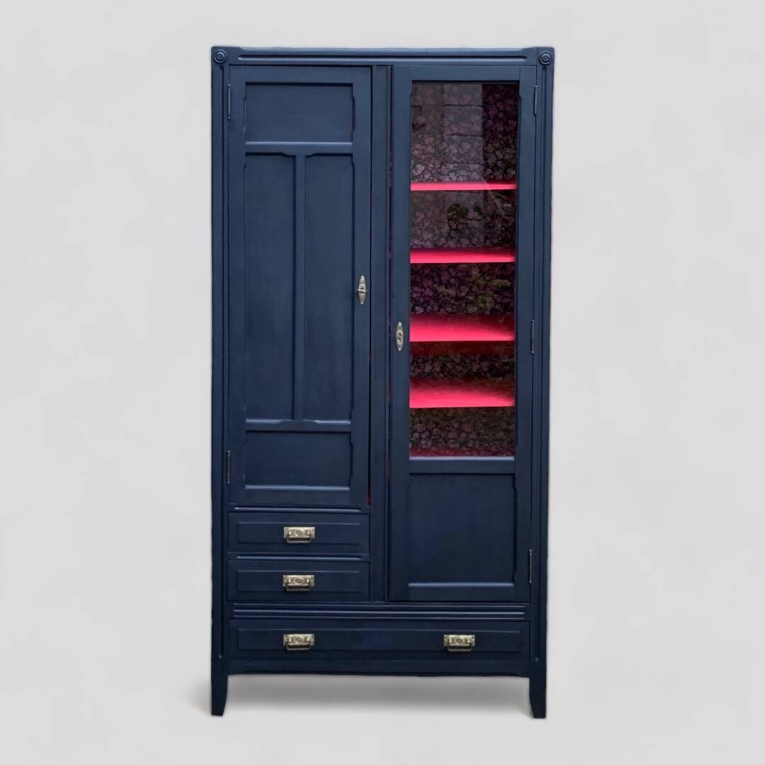 Parisian glazed hotel wardrobe 1930