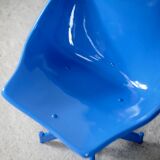 3 chairs "space Age", resin and steel, France, circa 1970.
