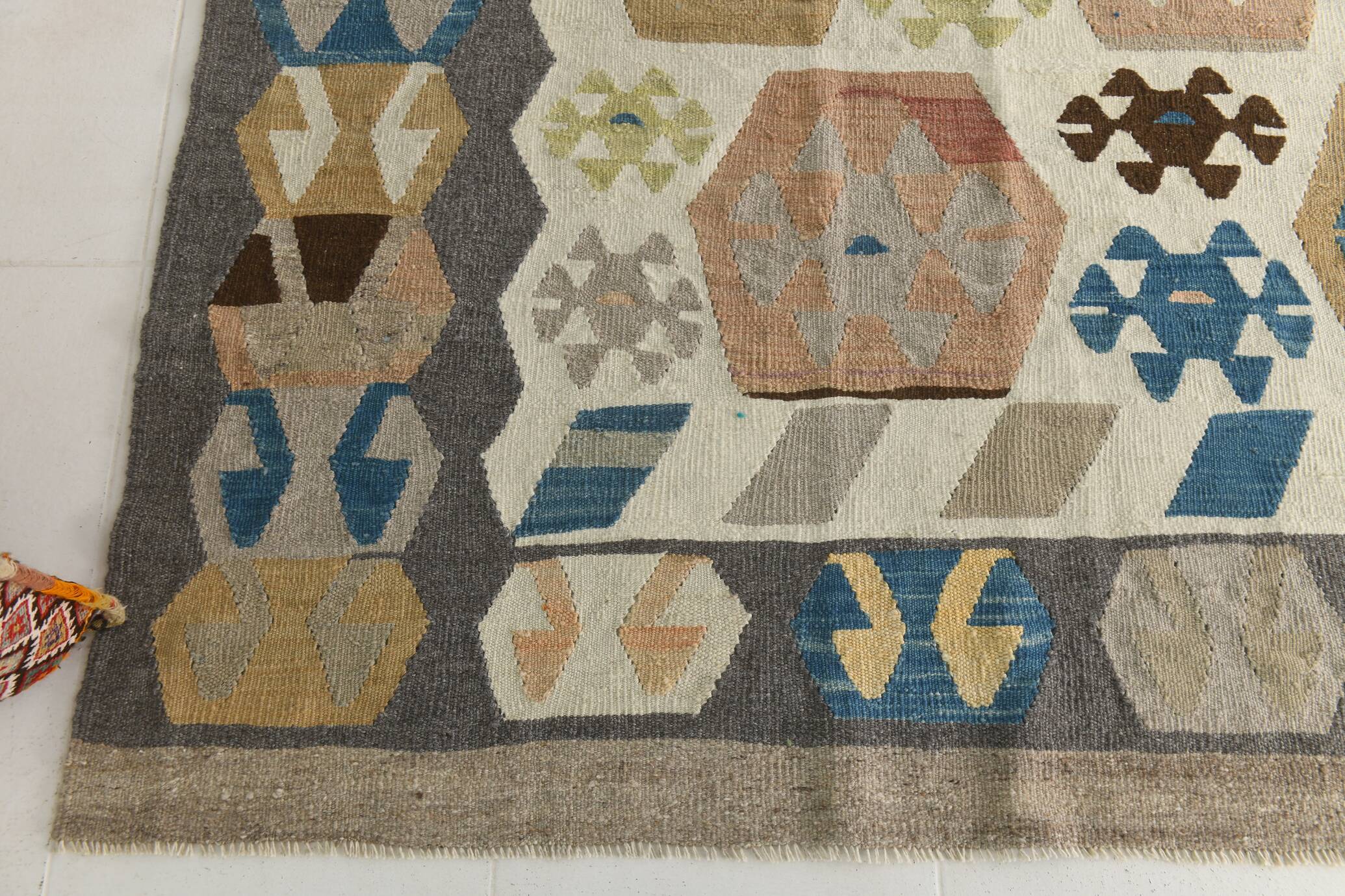 Tapis Kilim de luxe de style rare géométrique 9x11, tapis Kilim vintage de grande surface