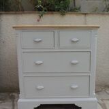 Beautifully crafted English chest of drawers, finished in pearl grey, with a wooden top.