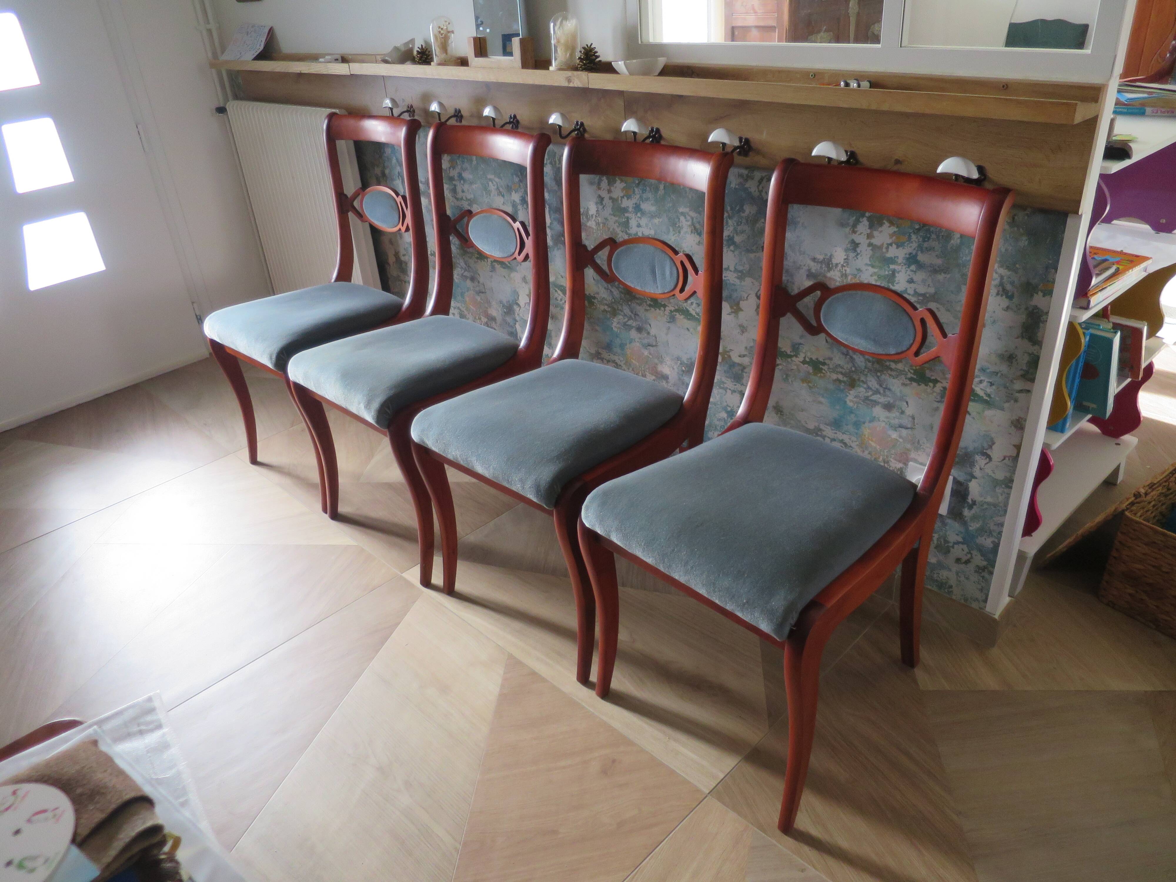 Rare - Set of 4 Louis Philippe/restoration style chairs with medallion - Colour blue / cherry wood