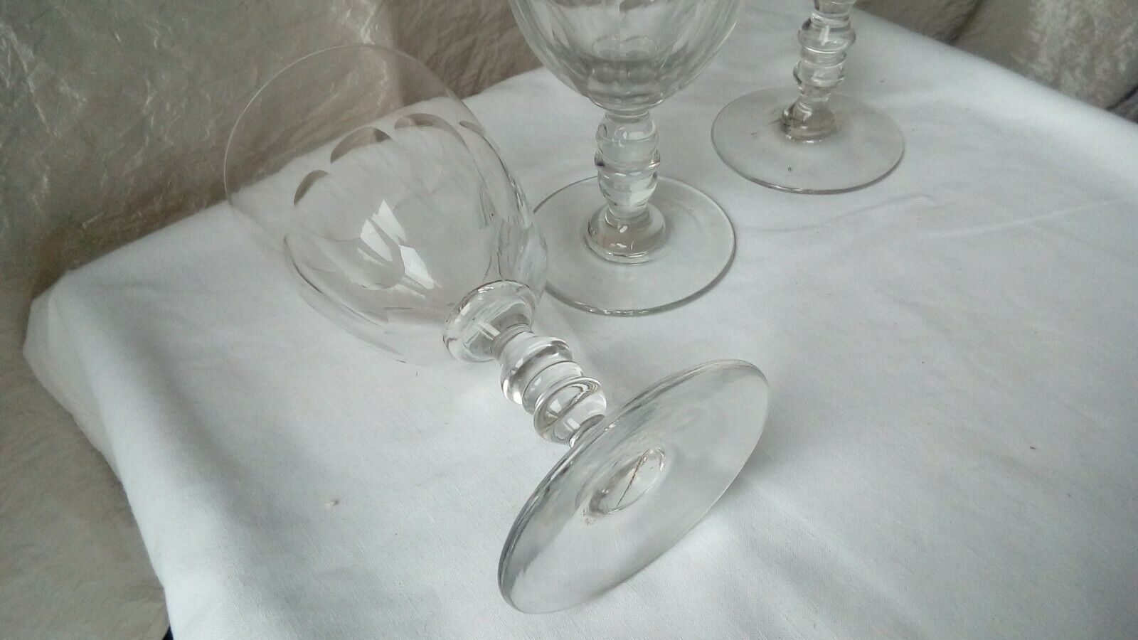 3 glass-cut pent foot glasses