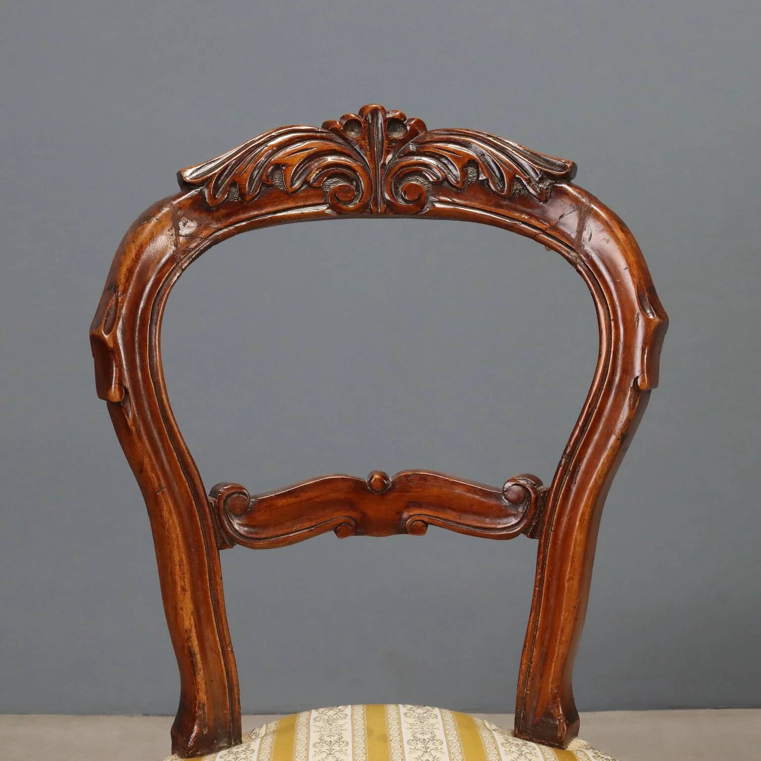 Louis-Philippe chairs in walnut - Italy 19th century