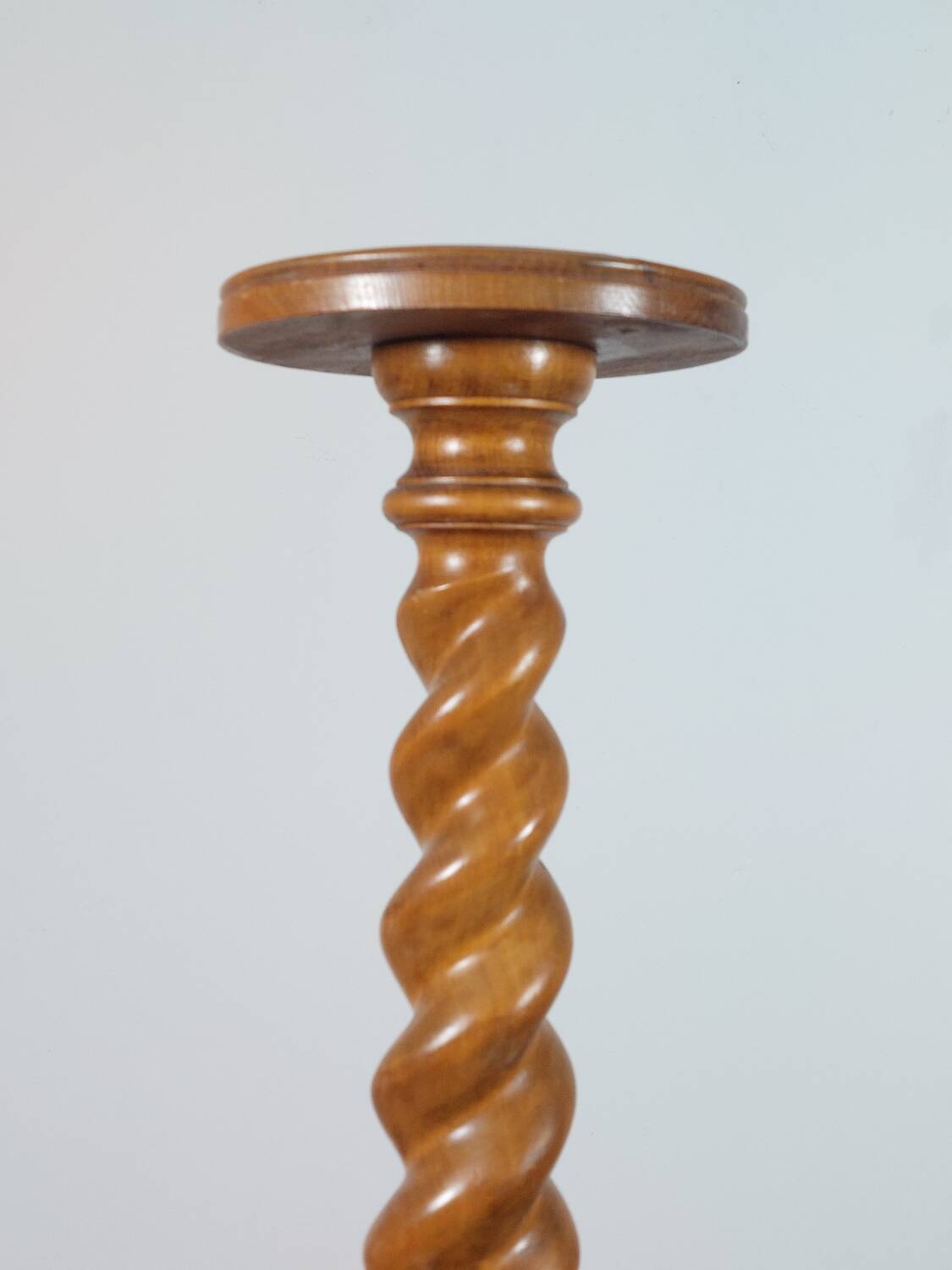 Vintage turned wooden spiral flower support