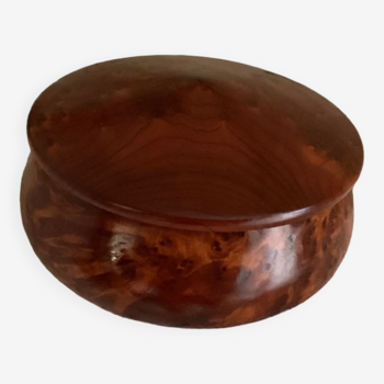 Round box made of cedar wood from Morocco