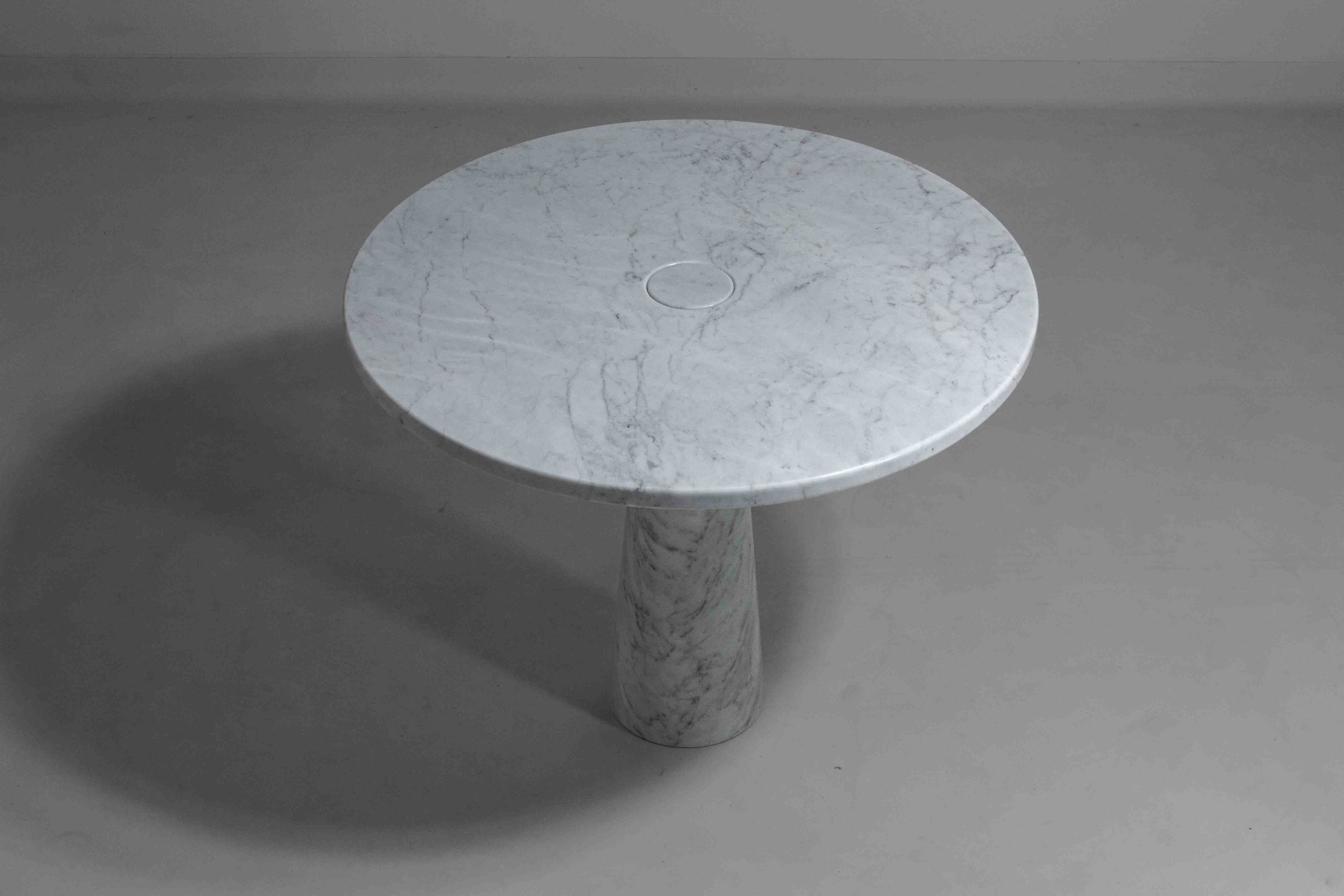 Round marble 'Eros' table by Angelo Mangiarotti for Skipper