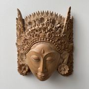 Masque balinais en bois sculpté milieu XXe