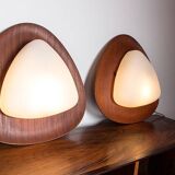 Paire d’appliques Italiennes en teck et opaline par Goffredo Reggiani 1960.