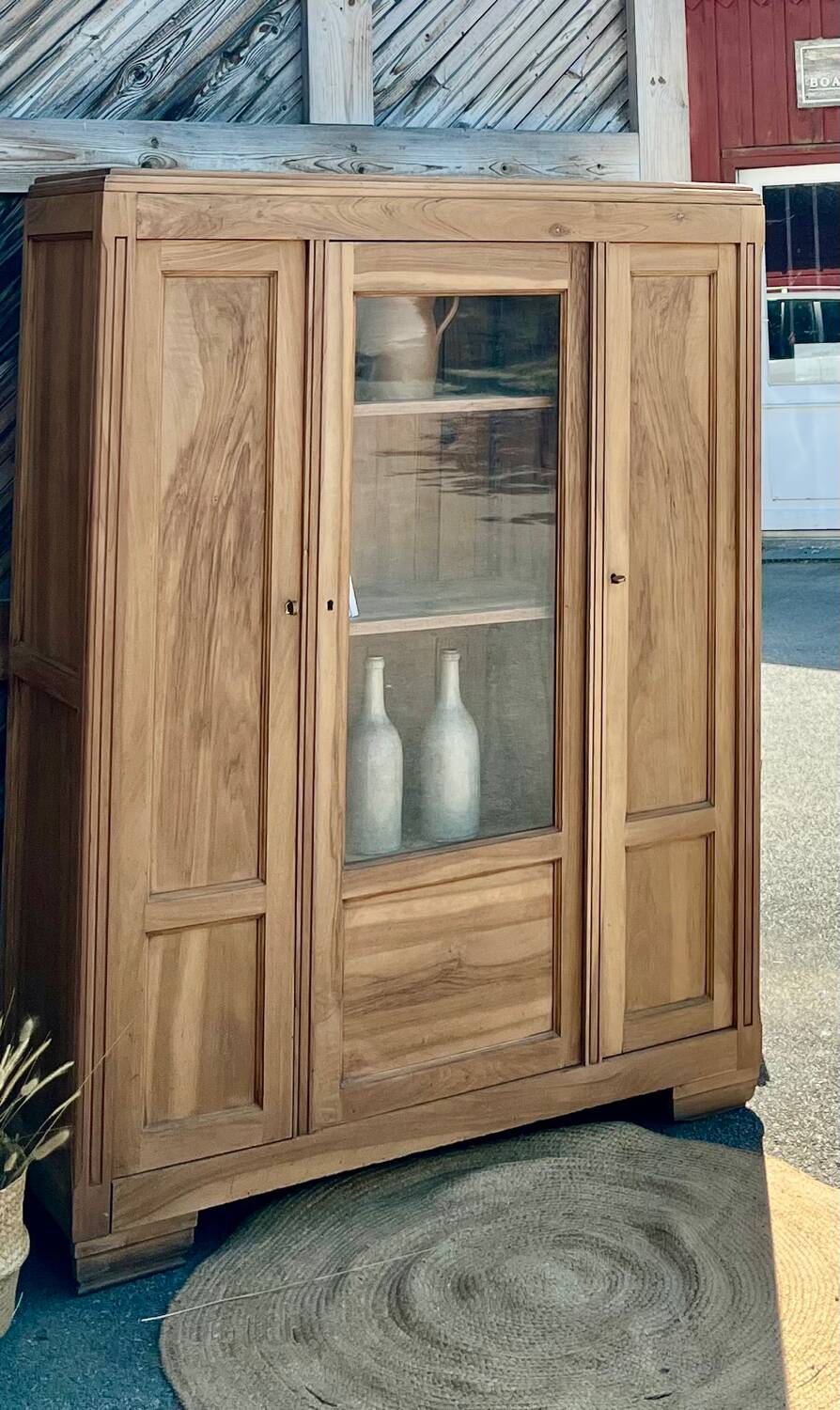 Armoire, vaisselier, bibliothèque parisienne ancienne en bois massif