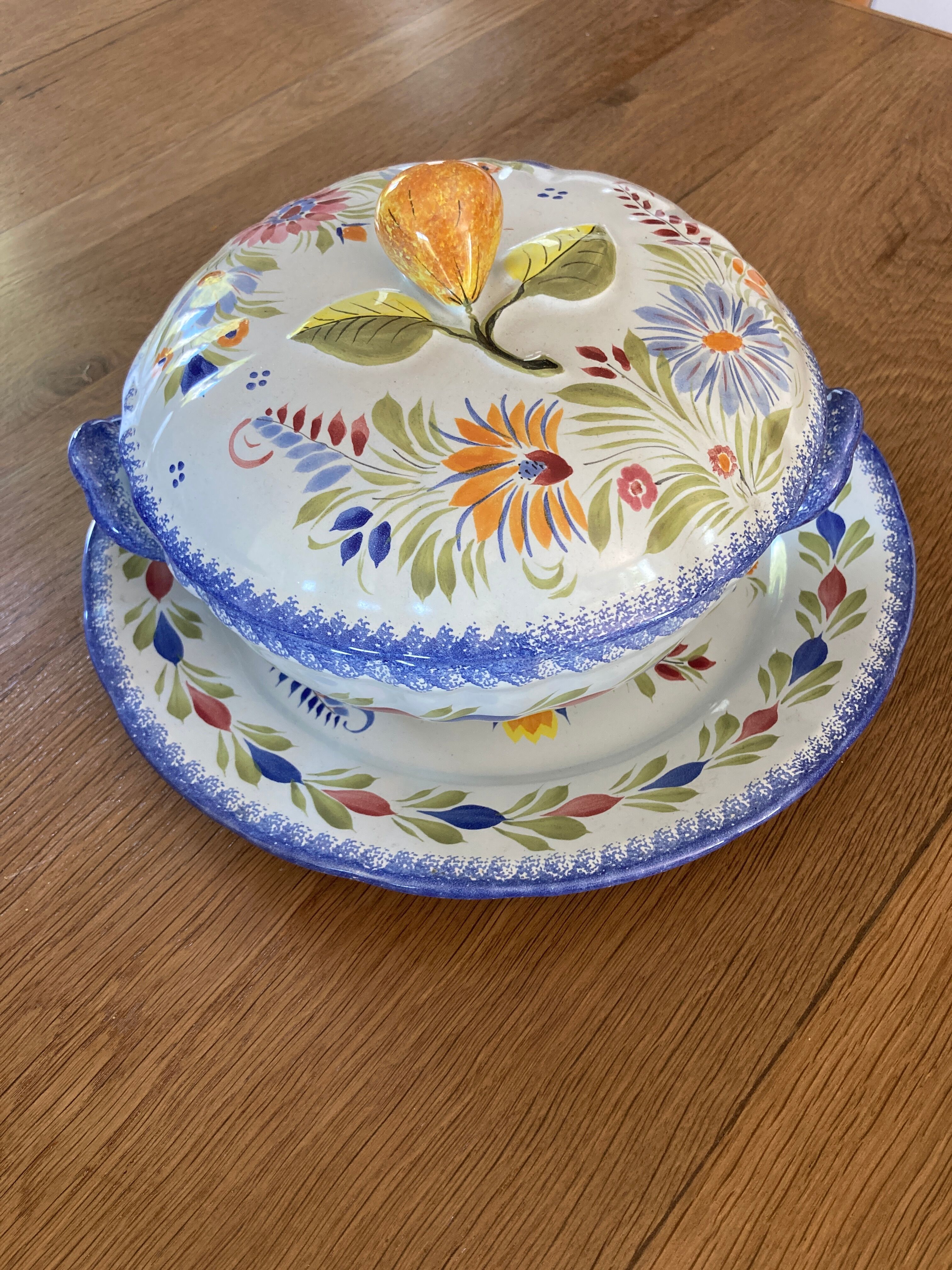 Quimper tureen