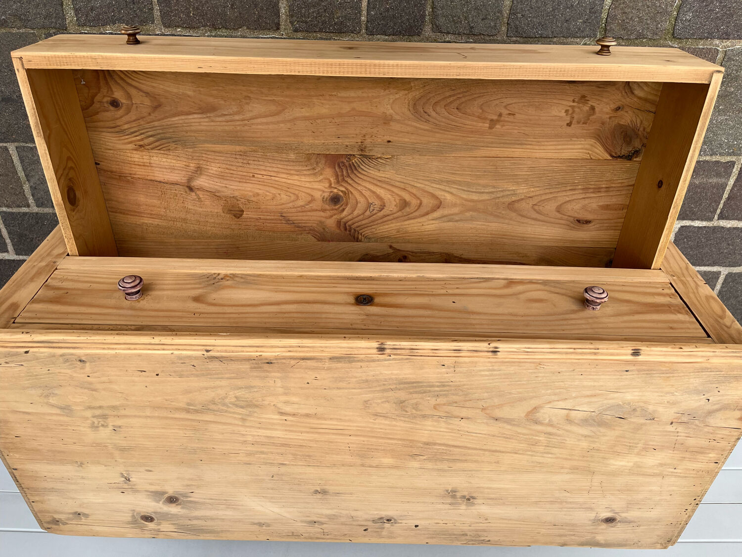 Parisian chest of drawers