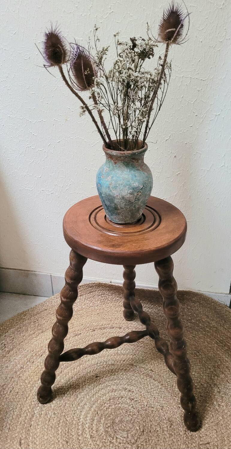 Tripod stool with turned legs