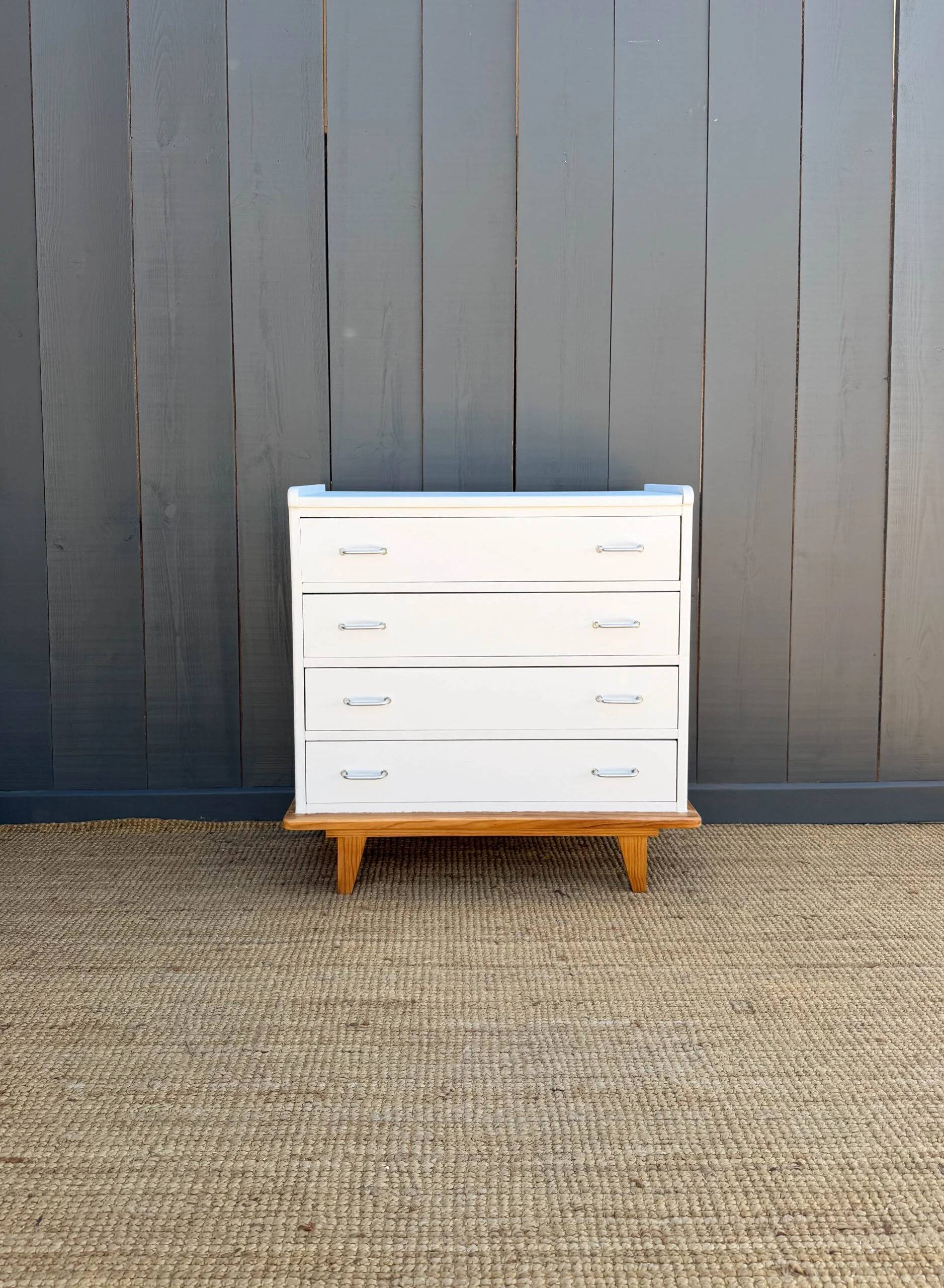 Compass leg chest of drawers