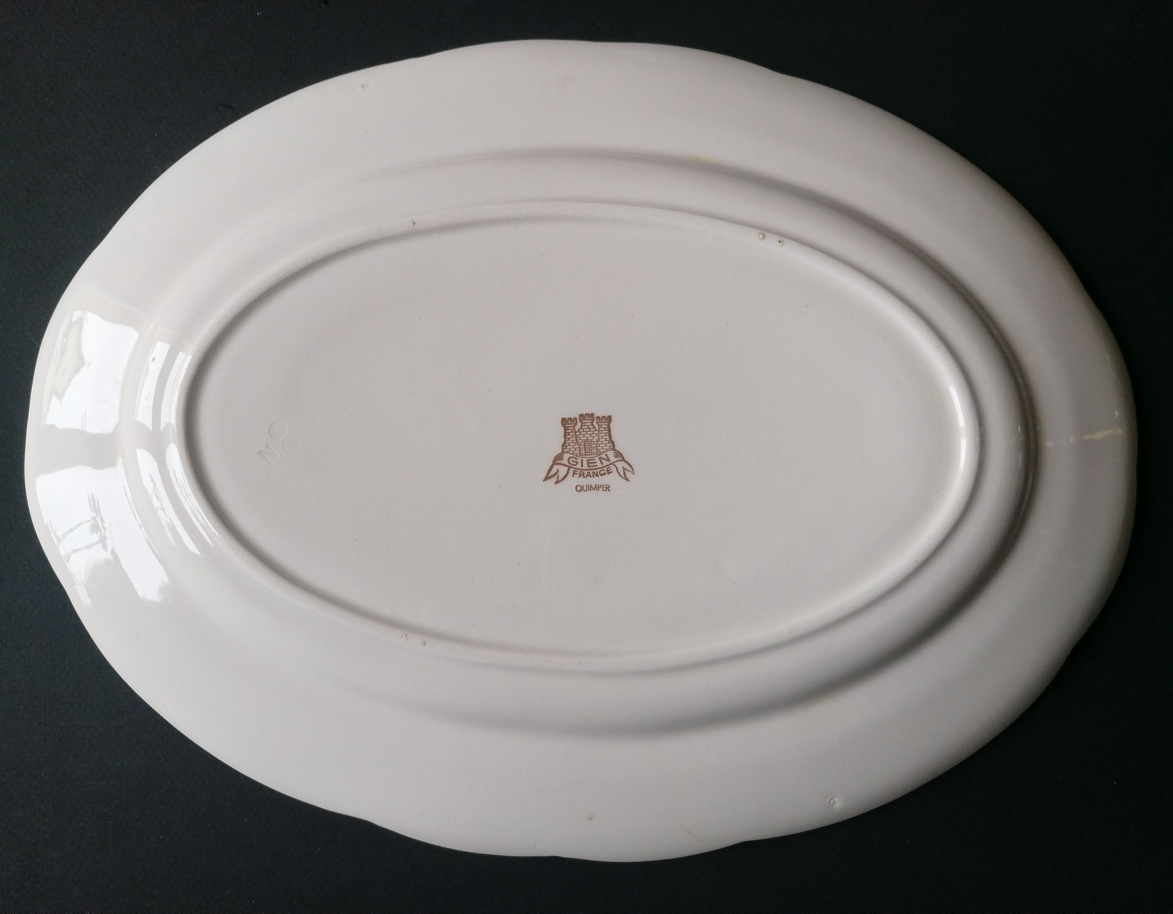 Oval dish Gien