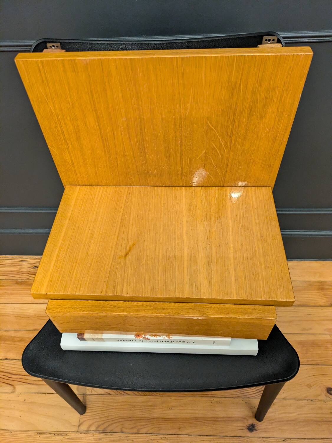 Vintage wall-mounted bedside table 50'60'