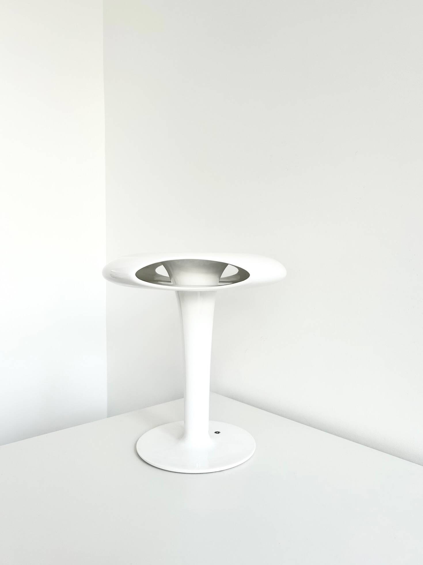 Vase " Sci Fi " par Marc Newson pour Cor Unum, 1993