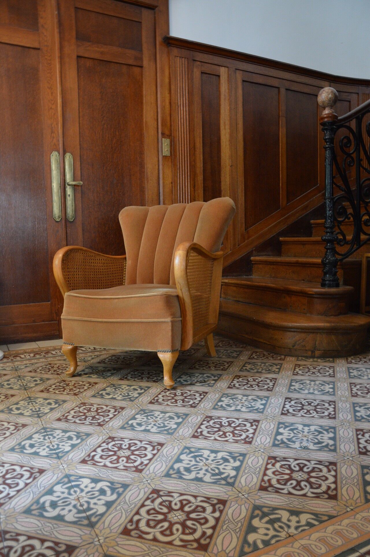 Chair caning and velvet cocktail