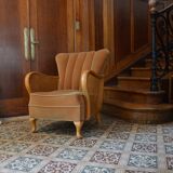 Chair caning and velvet cocktail