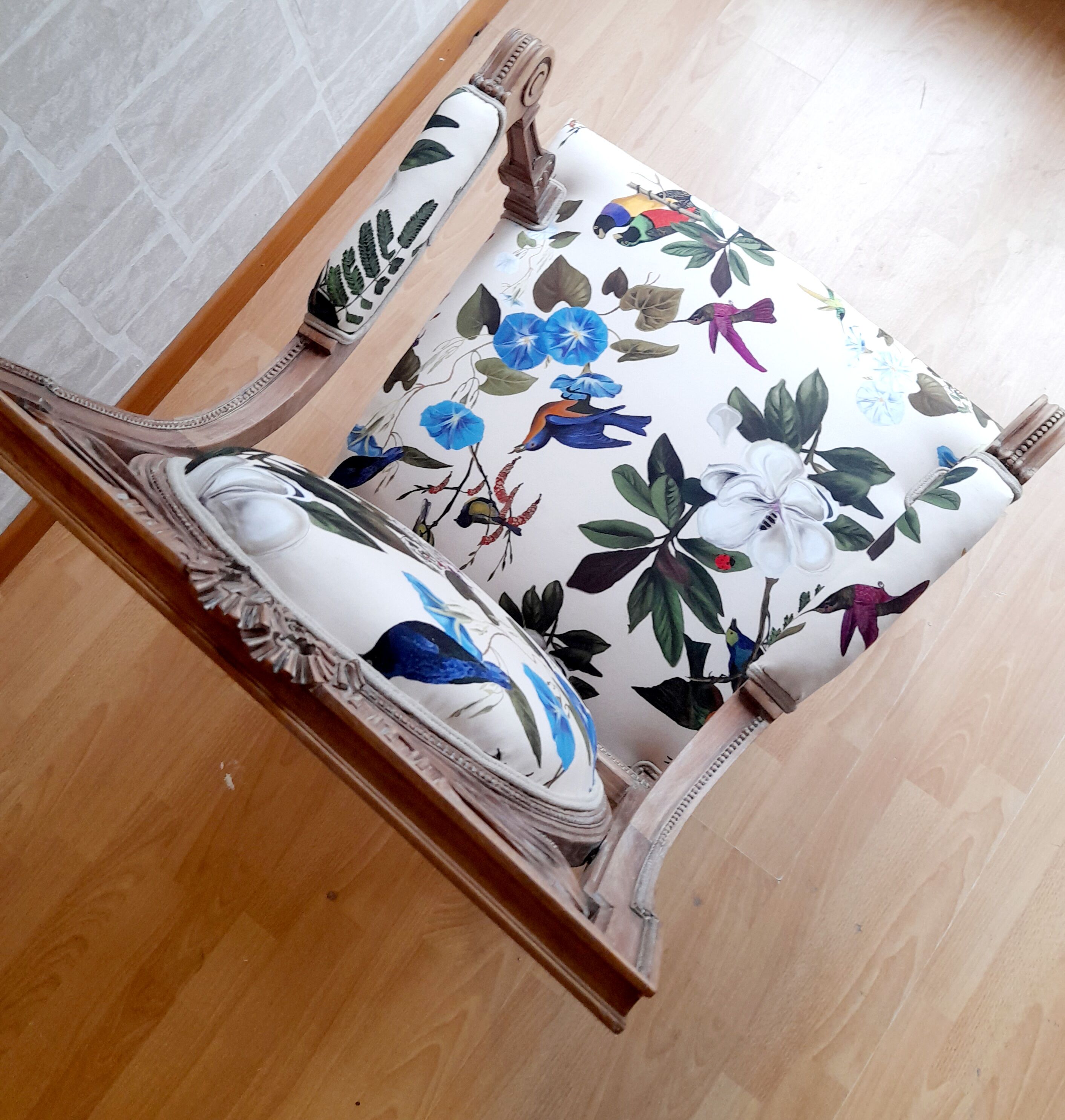 Fauteuil style Louis XVI rénové