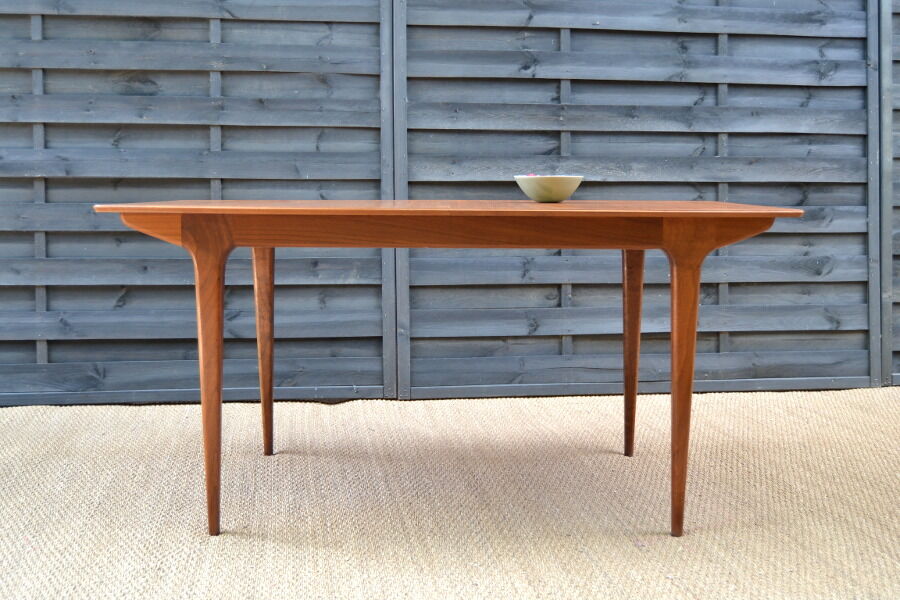 Table à manger à rallonge papillon par McIntosh