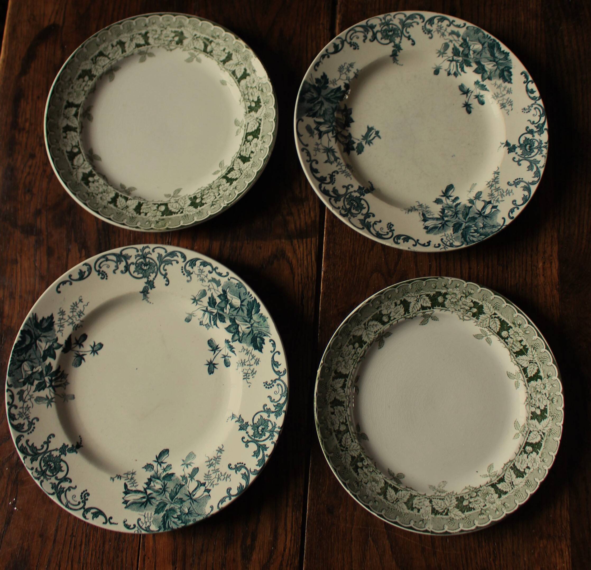 Mismatched lot 4 flat plates + small Saint Amand Terre de fer Blue Green