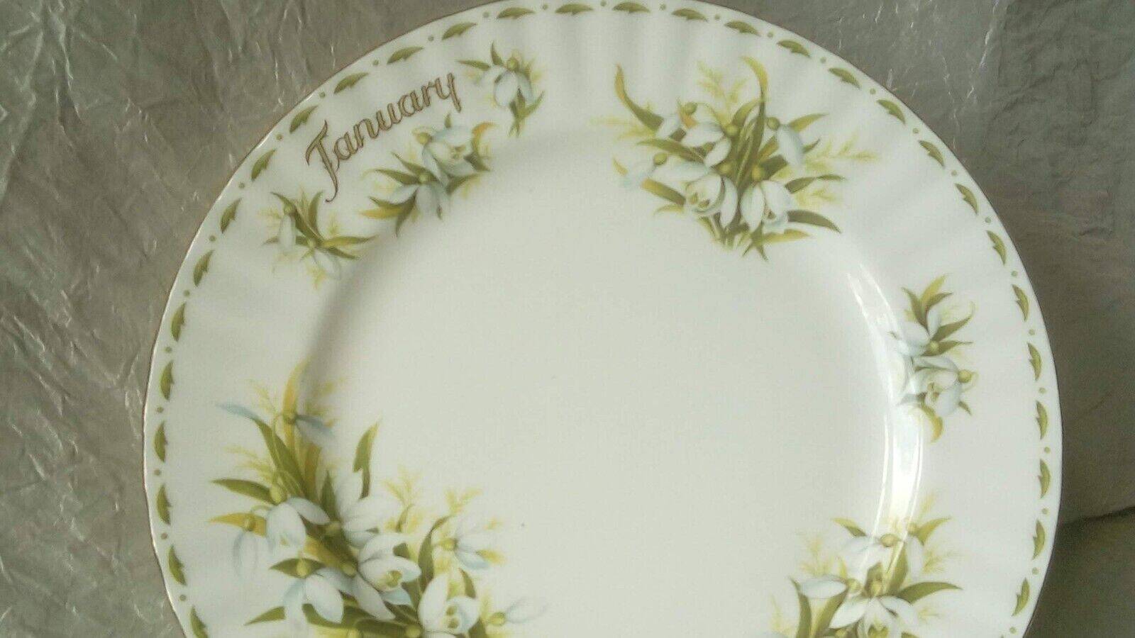 Tasse a the cafe assiette a dessert mois de janvier royal albert