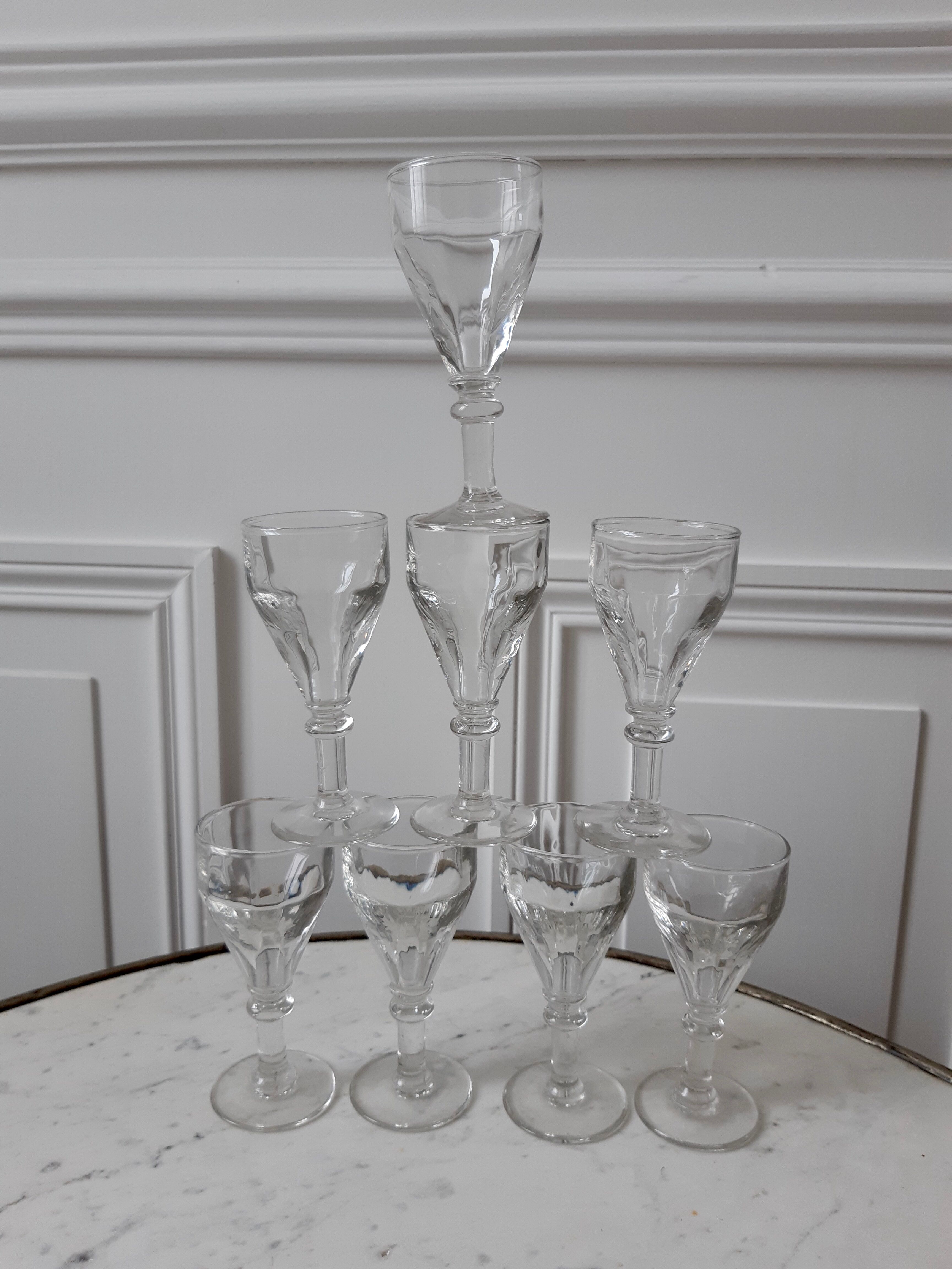 Lot of 8 glasses to digestive 20s