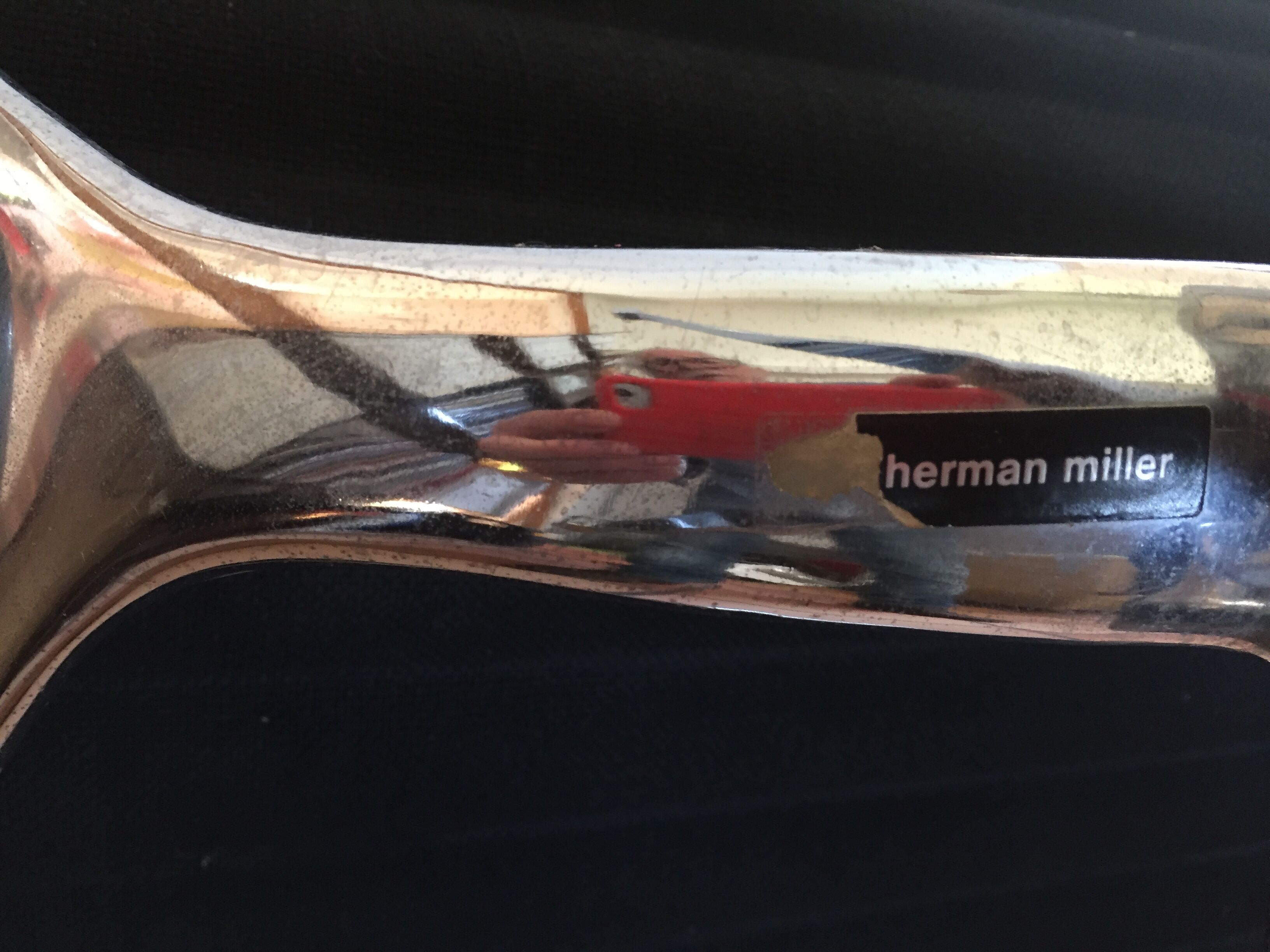 Ea116 lounger and its ottoman Ea125 Charles & Ray Eames for Herman Miller