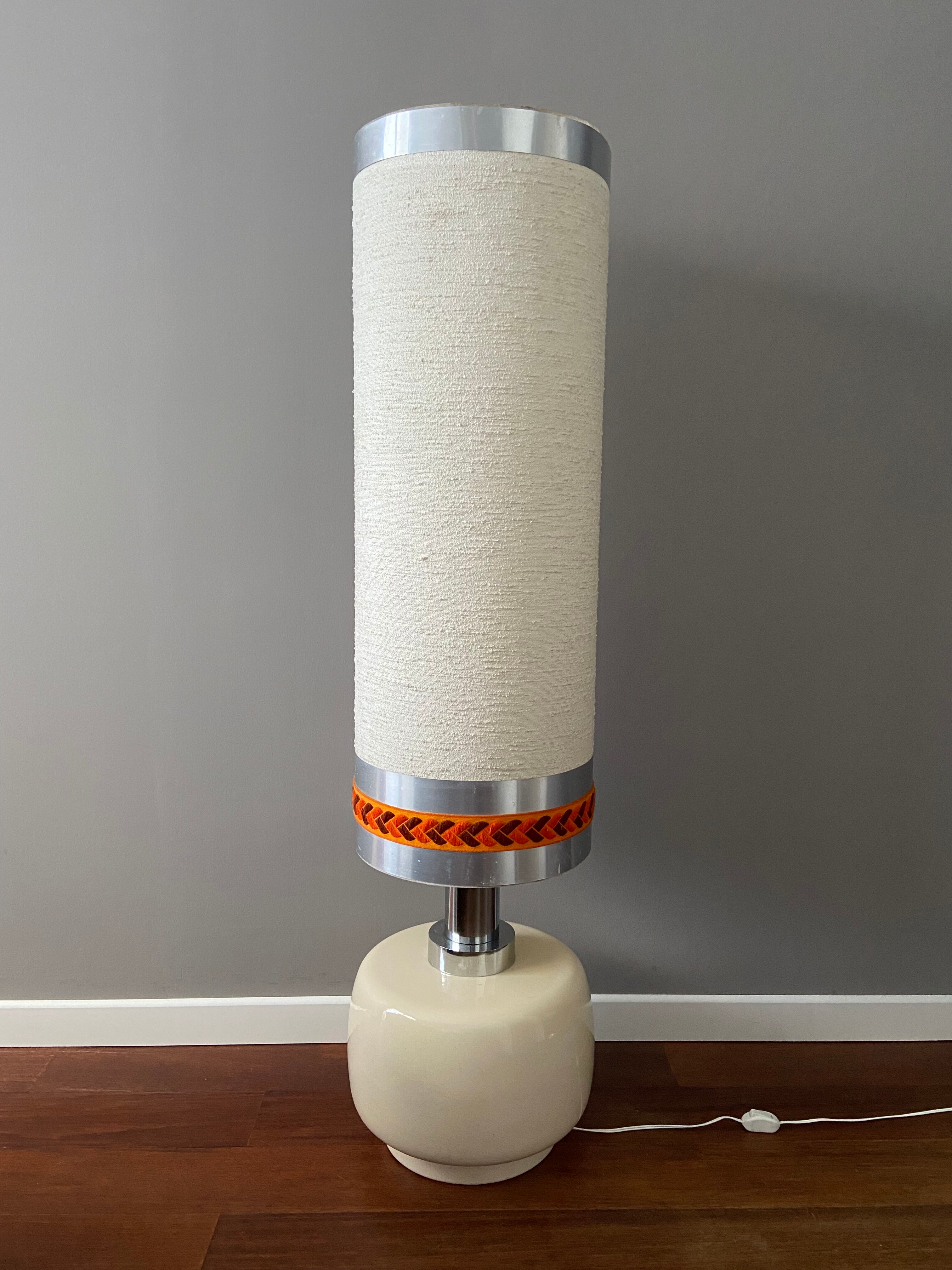 Cracked ceramic floor lamp