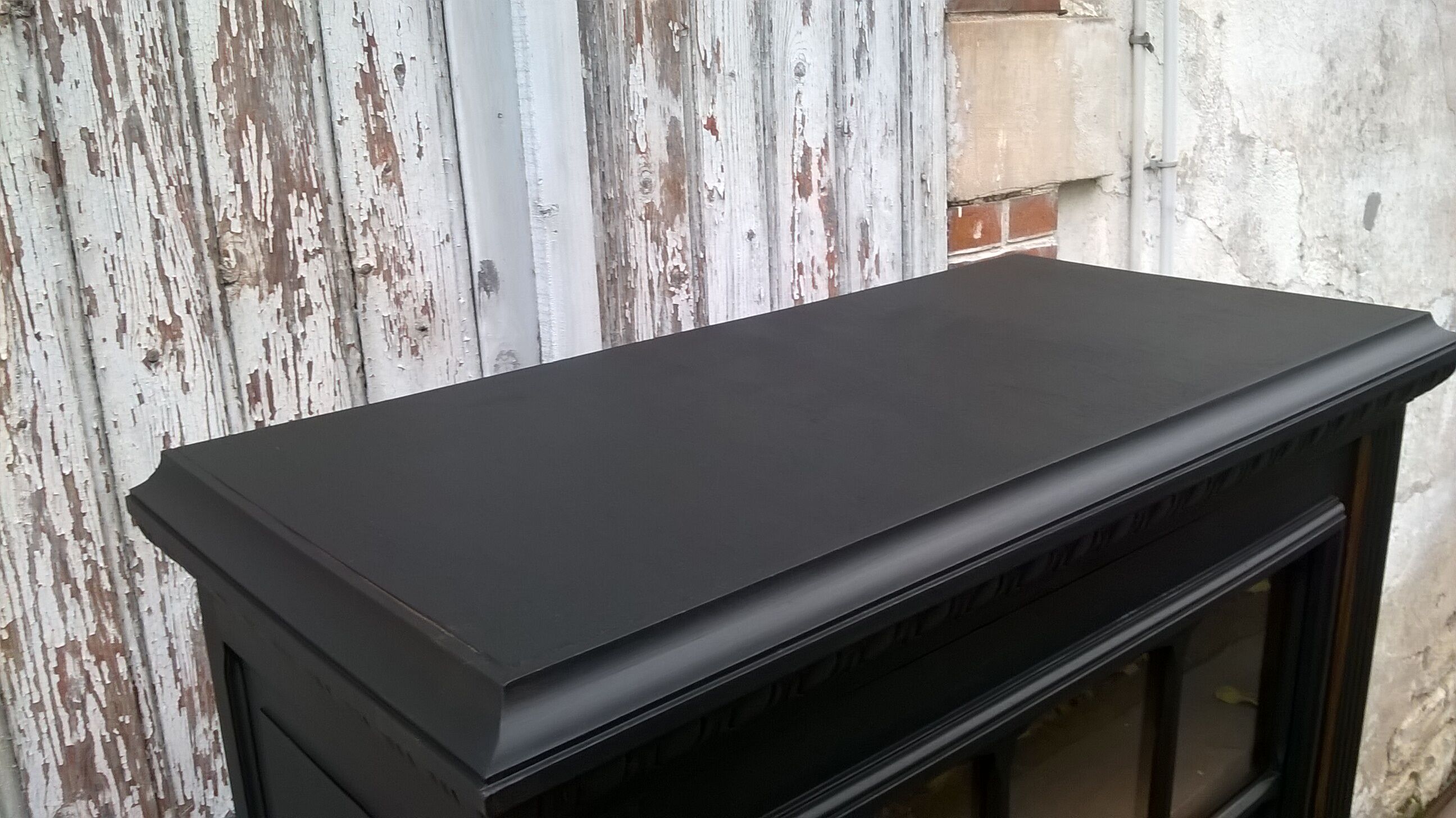 Parisian showcase cabinet