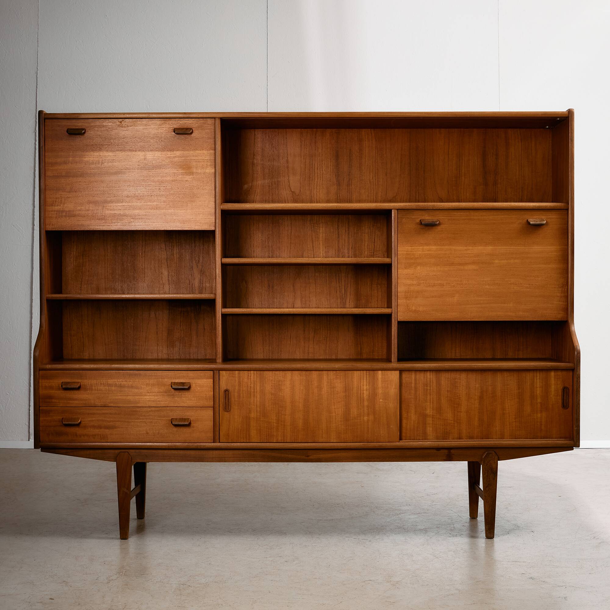 Mid-Century Teak Highboard with Sculpted Legs, Storage and Glass Shelf, 1960s