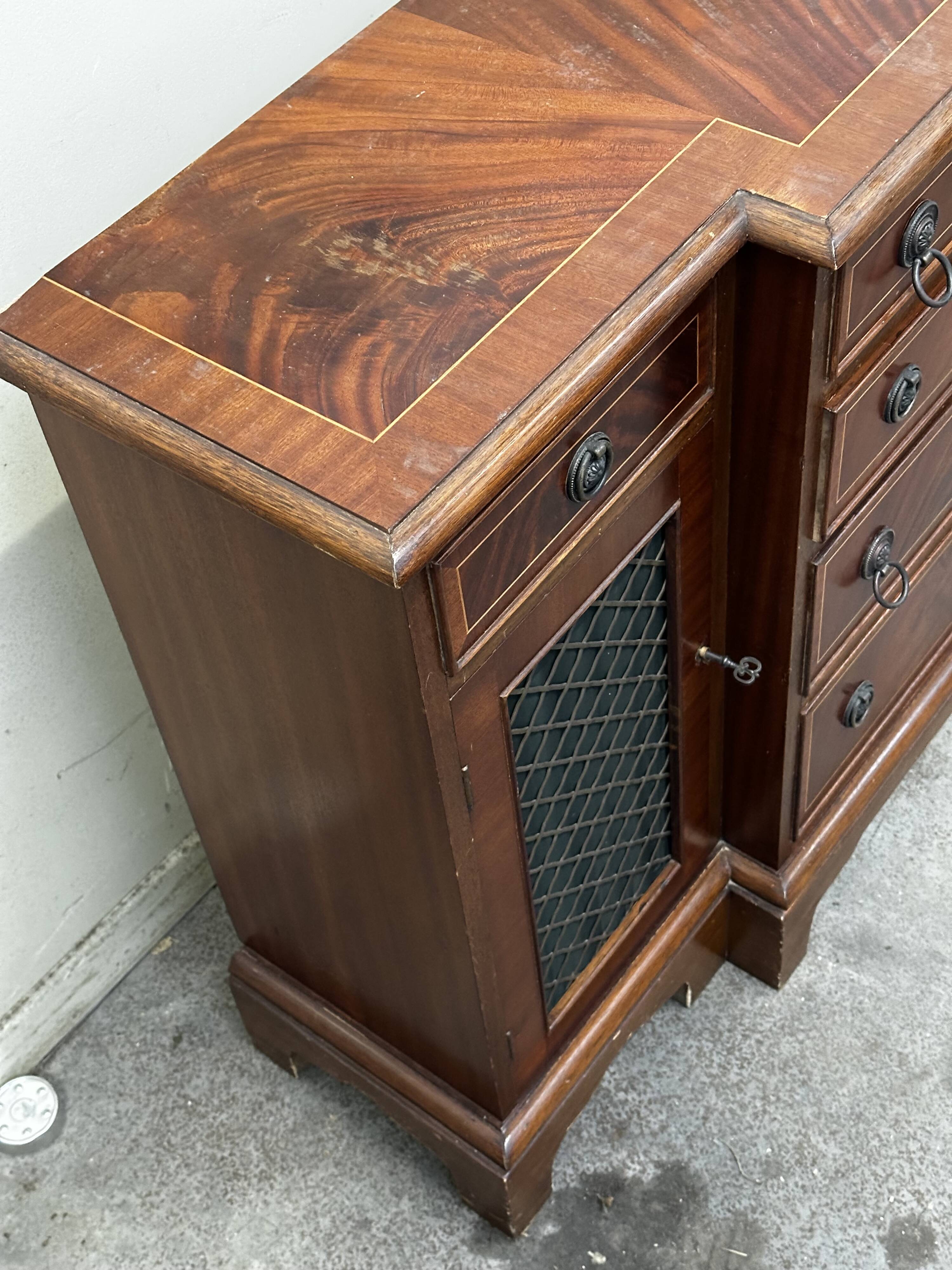Buffet Anglais en acajou fin 19 e