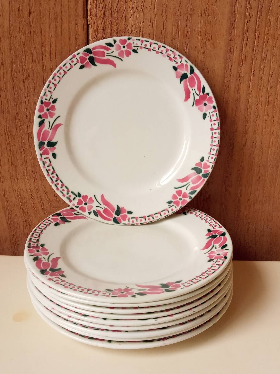 Dessert plates from Saint Amand