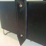 Porte-bouteilles en cuir, laiton et métal doré