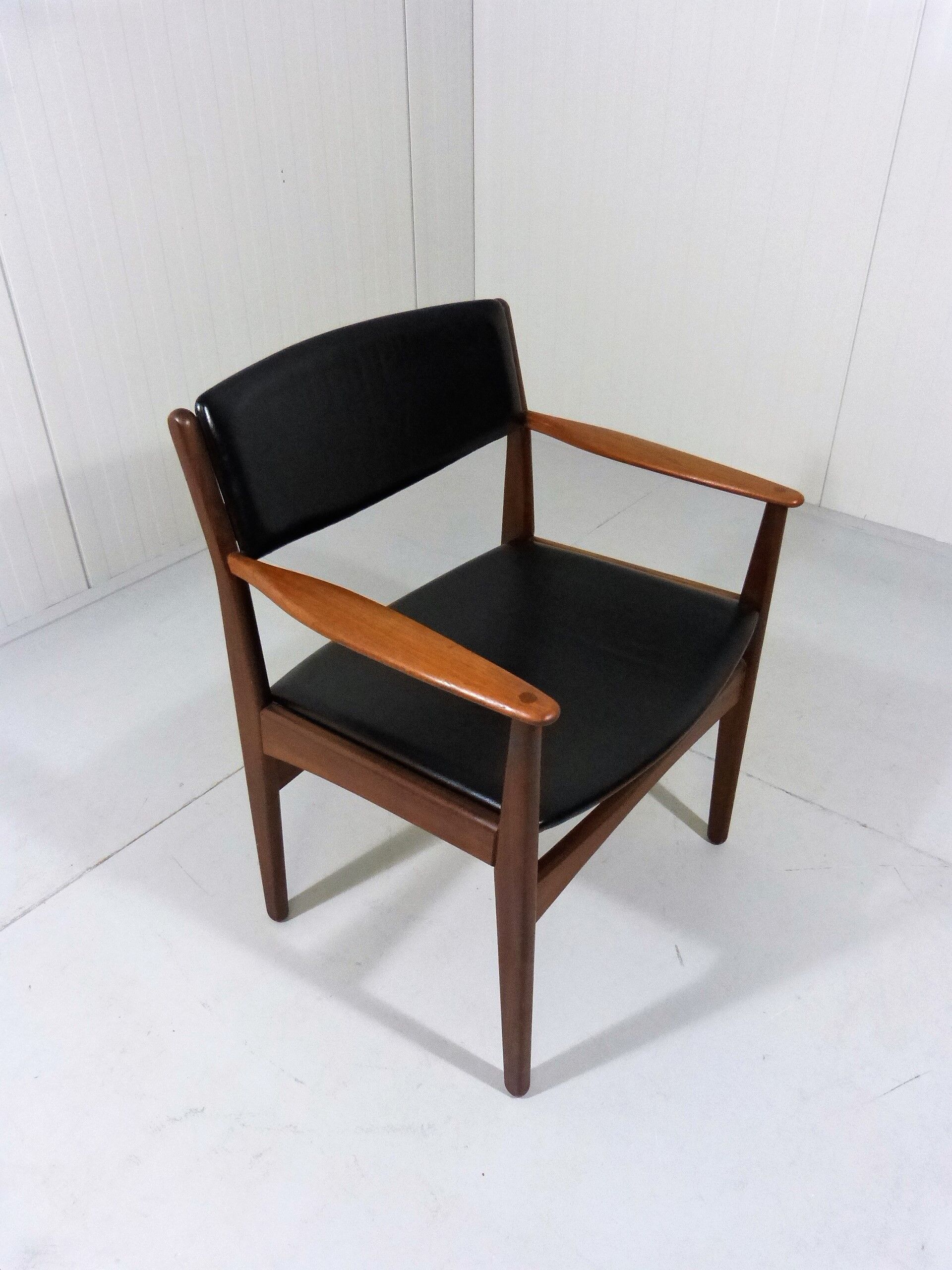 Armchair in teak & leather by Frem Røjle, Denmark