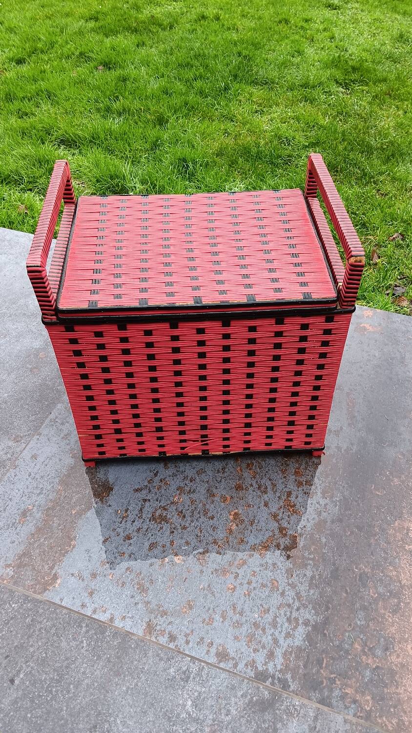Vintage storage chest or laundry basket