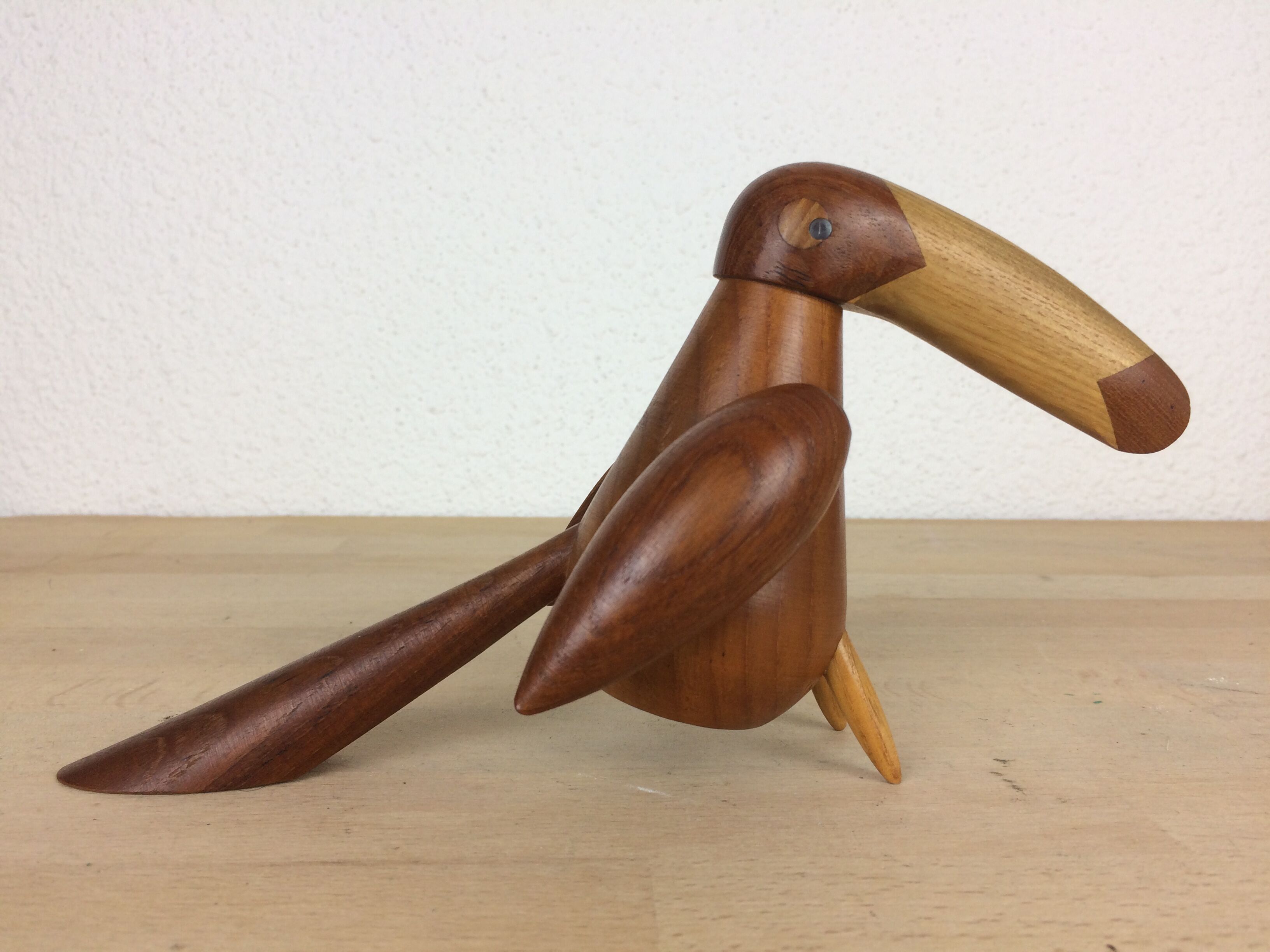 Moulin à poivre toucan par Tonn P. en teck, scandinave