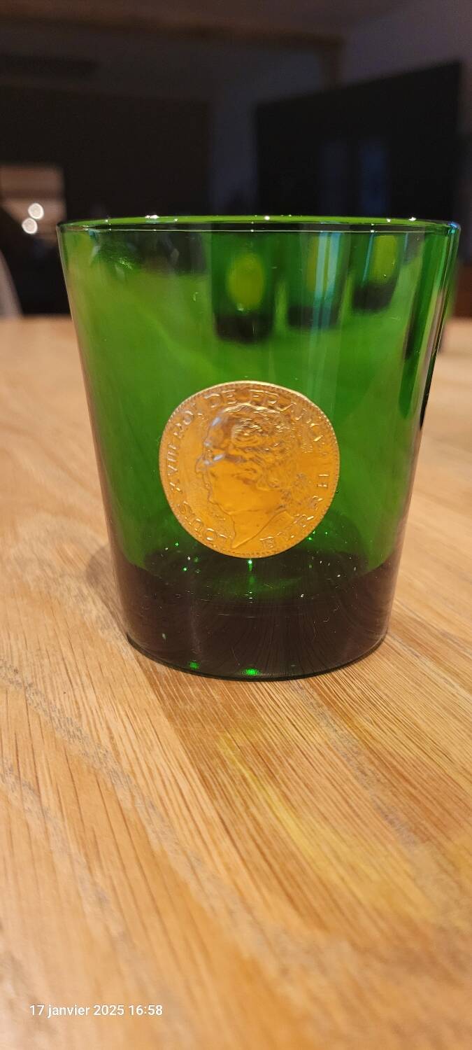 7 BYRRH green glasses