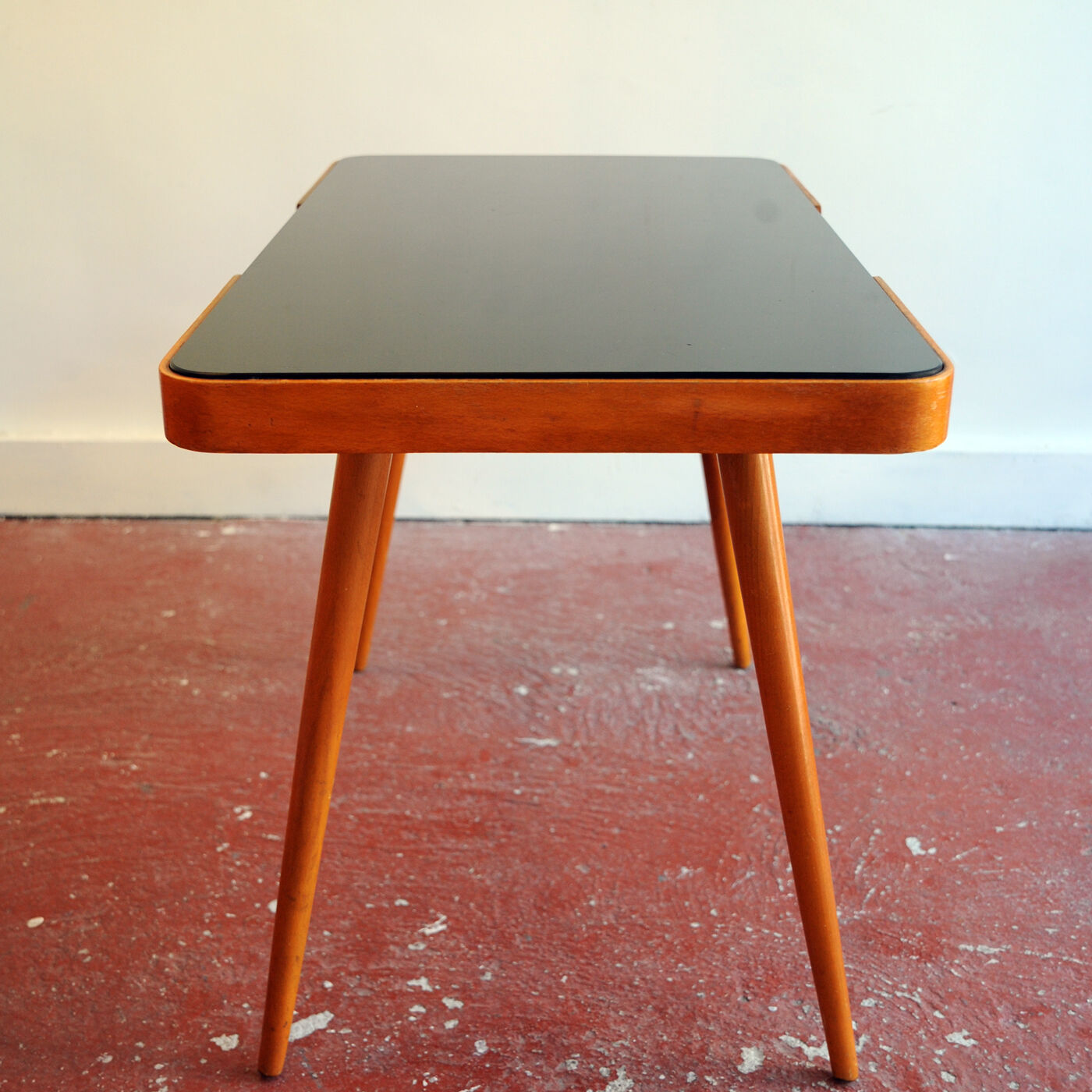 Table basse en opaline noire travail tchèque
