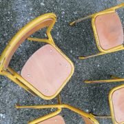 Lot de 4 chaises d'écolier vintage
