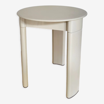 White tripod stool gedy, design by olaf von bohr