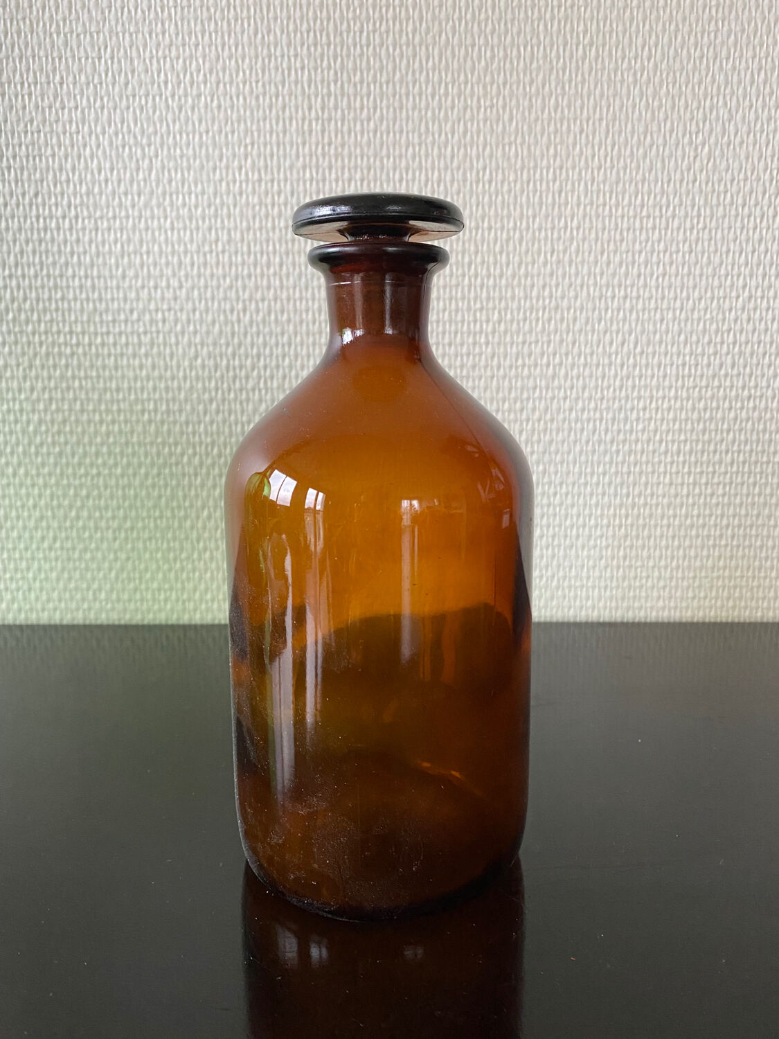 Apothecary bottle