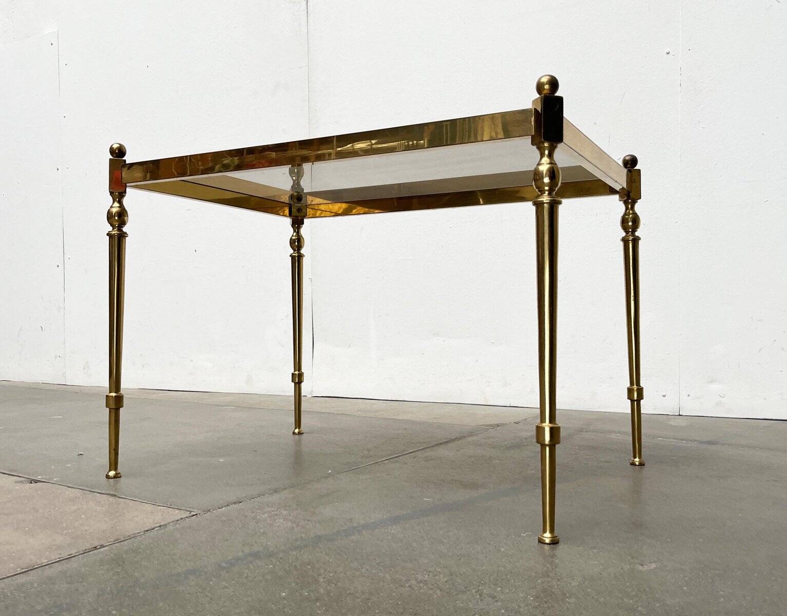 Mid-century Hollywood neoclassical brass and glass side tables or bedside tables from the 1950s, set of 2.