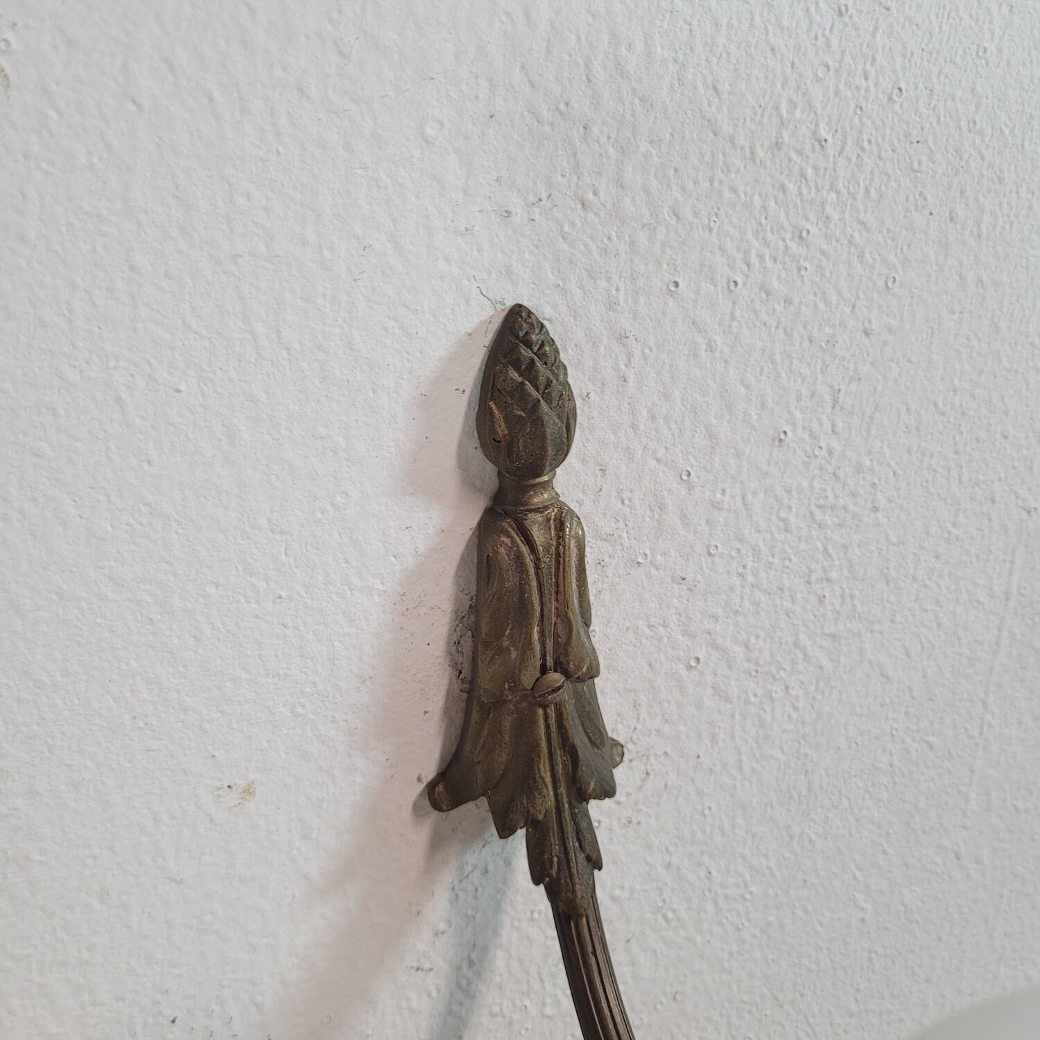 Vintage art deco wall lamp in sandblasted glass and brass